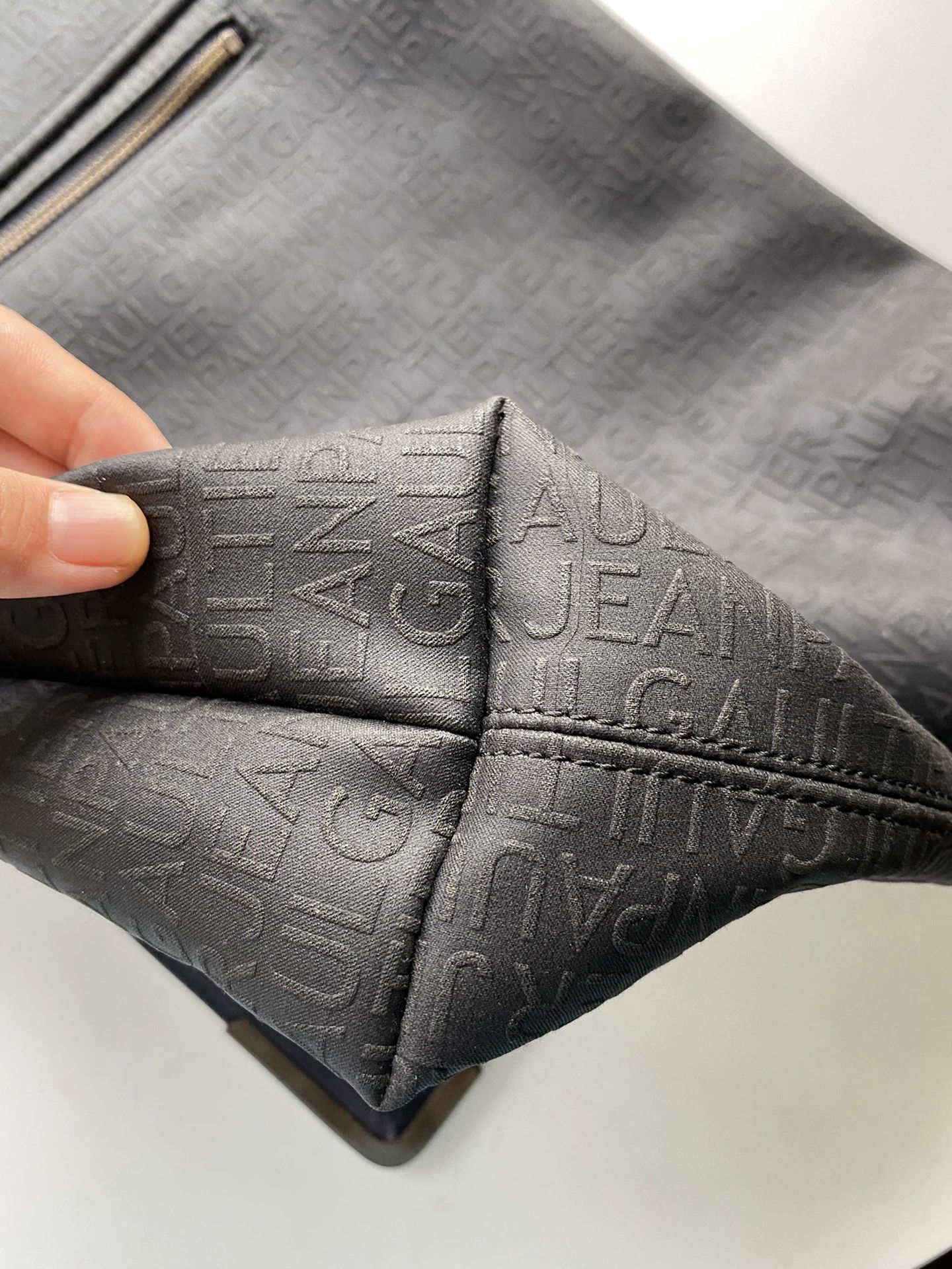 Jean Paul Gaultier Jean Paul Gaultier Middle ancient alphabet messenger bag Size ONE SIZE - 6 Thumbnail