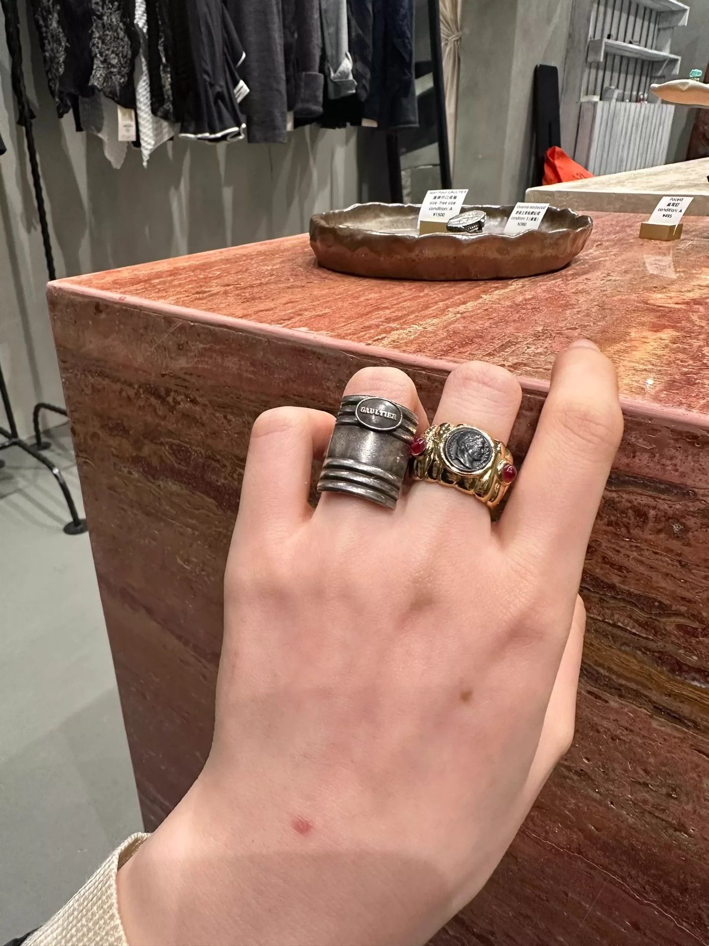 Jean Paul Gaultier Jean Paul Gaultier Medieval shield split ring Size ONE SIZE - 5 Thumbnail