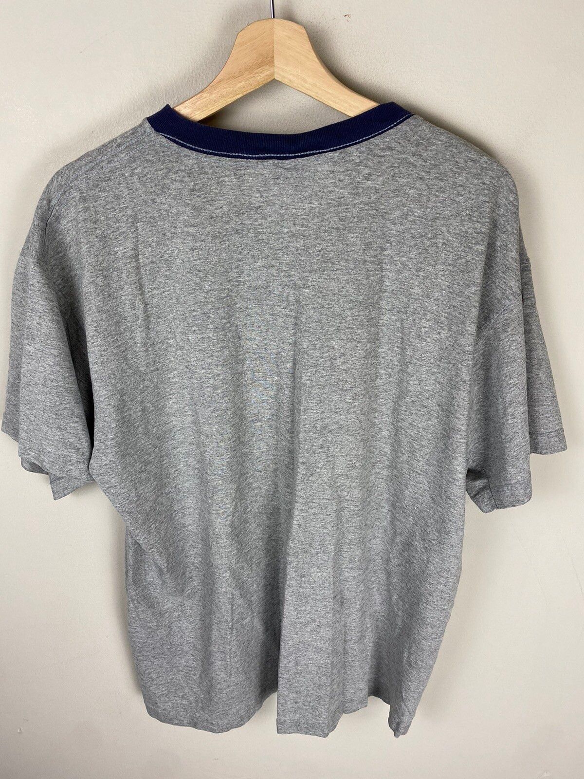 Vintage Vintage Hard Rock Cafe Indianapolis V Neck Size US XL / EU 56 / 4 - 2 Thumbnail