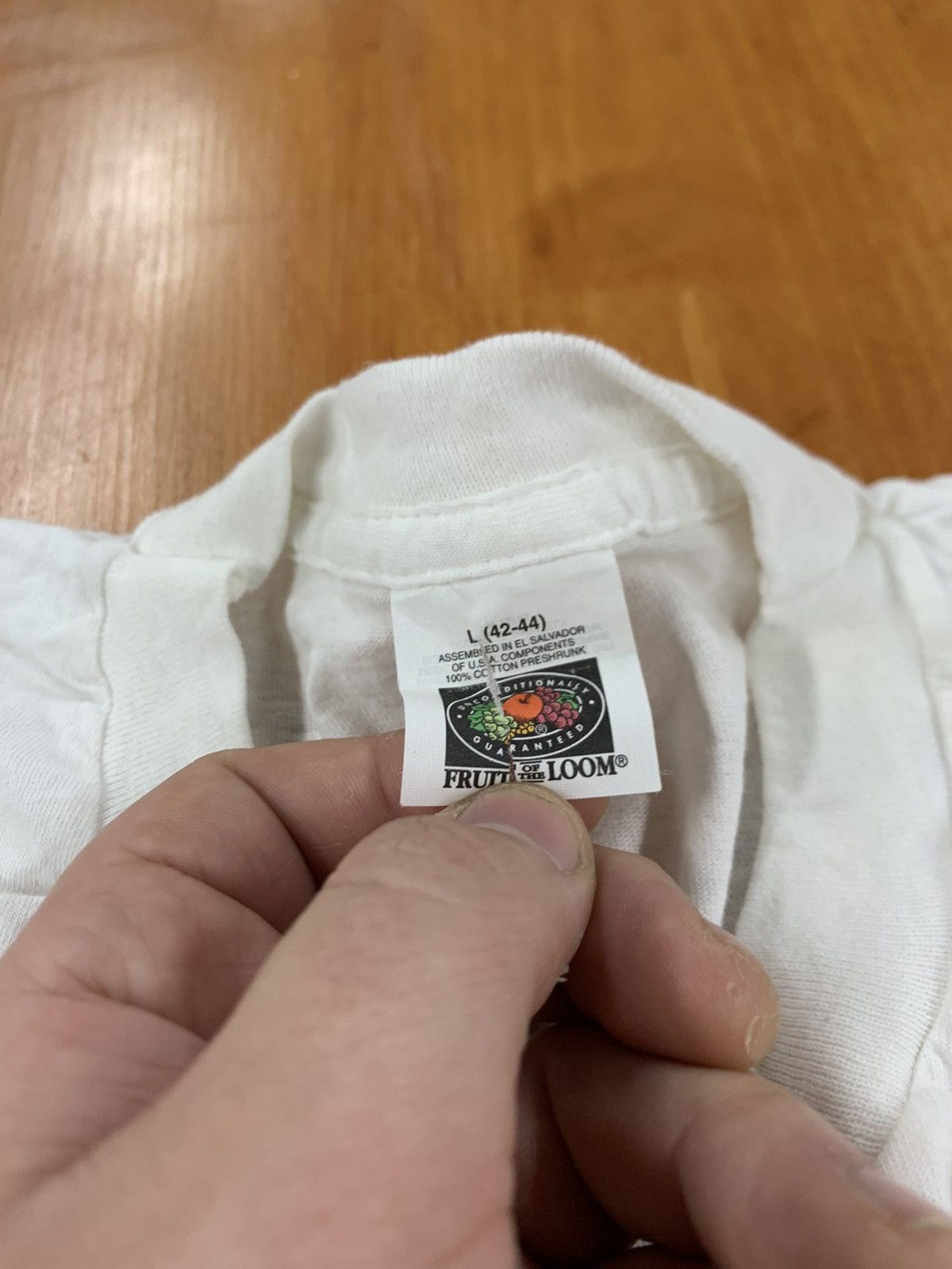 Vintage Vintage 90s Fruit of the Loom Pocket Tee Size US M / EU 48-50 / 2 - 2 Thumbnail