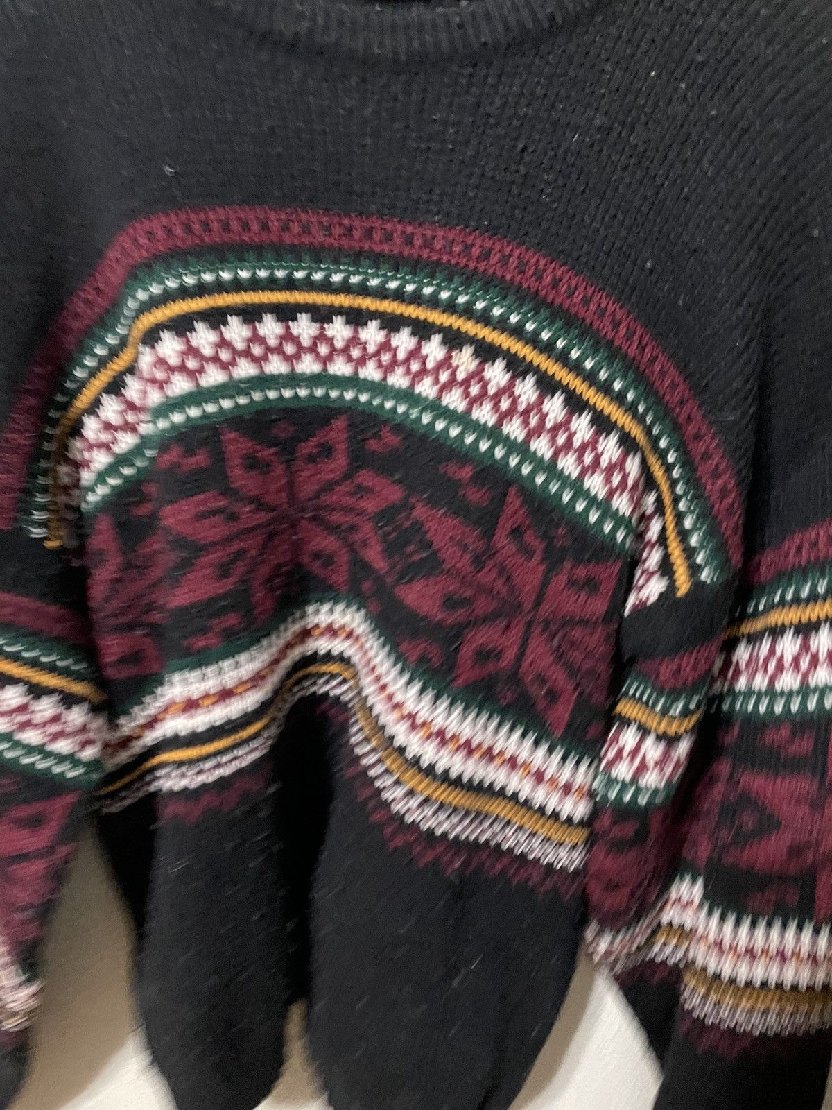 Vintage Vintage Maroon Snowflake Band Knit Sweater Size US L / EU 52-54 / 3 - 3 Thumbnail
