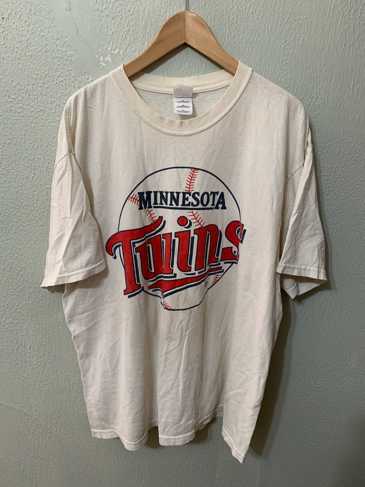Vintage Vintage Minnesota Twins Baseball Logo Tee Size US XL / EU 56 / 4 - 2 Thumbnail