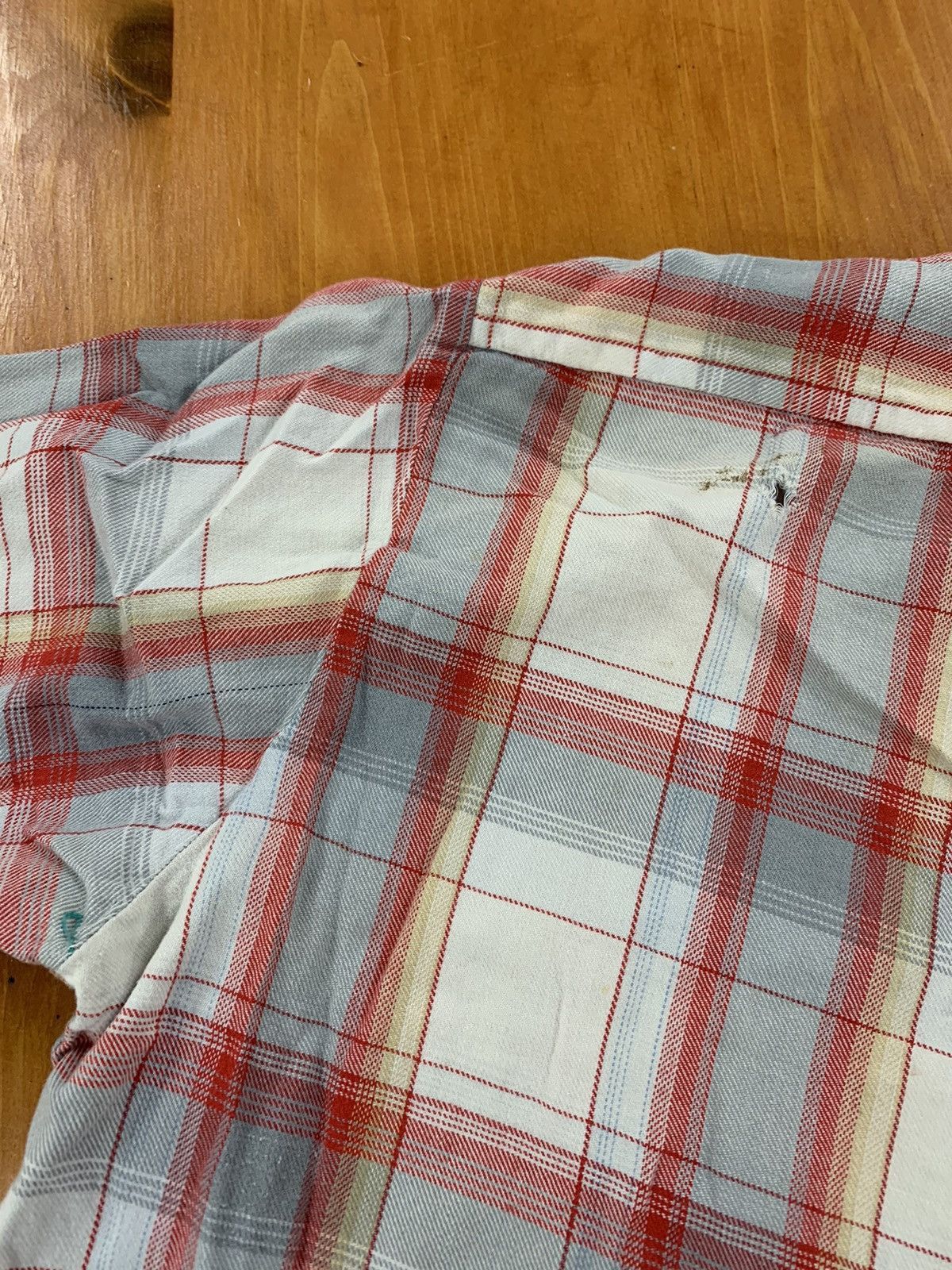 Vintage Vintage 1970s Arrow Check Plaid Shirt Size US XL / EU 56 / 4 - 4 Thumbnail