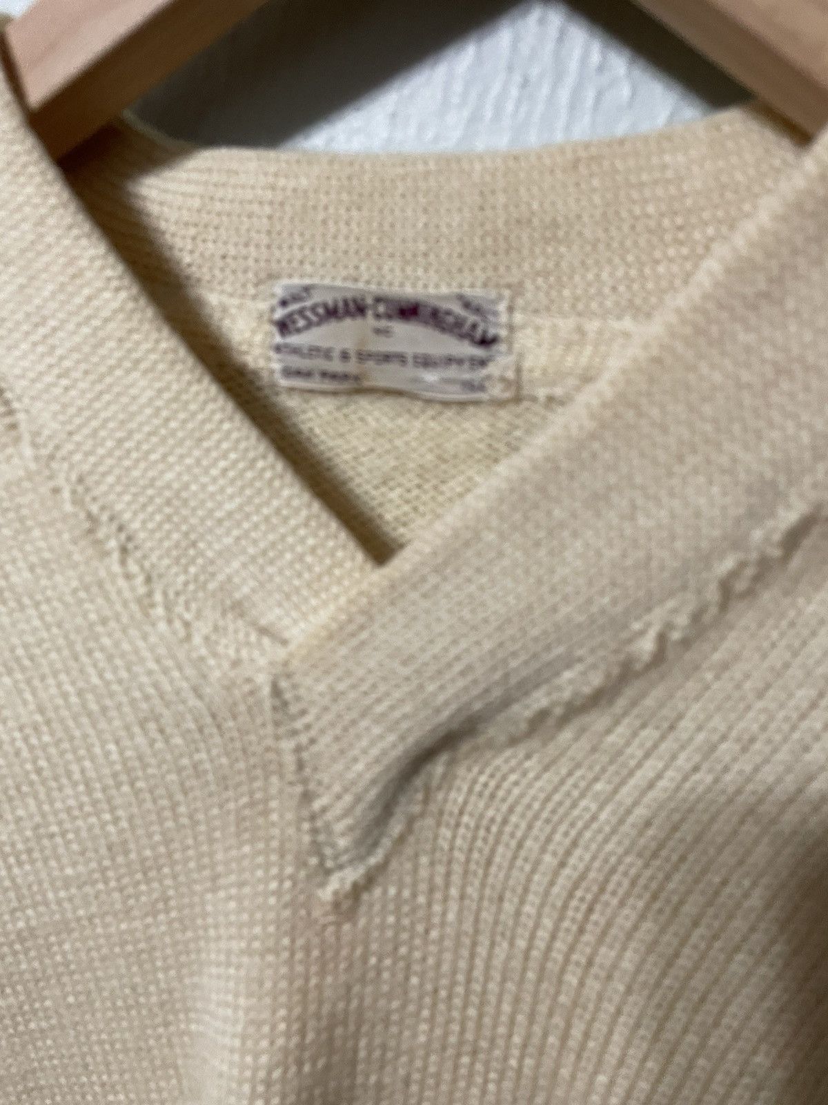 Vintage Vintage 1960s Cream Ribbed Knit Sweater Size US S / EU 44-46 / 1 - 3 Thumbnail
