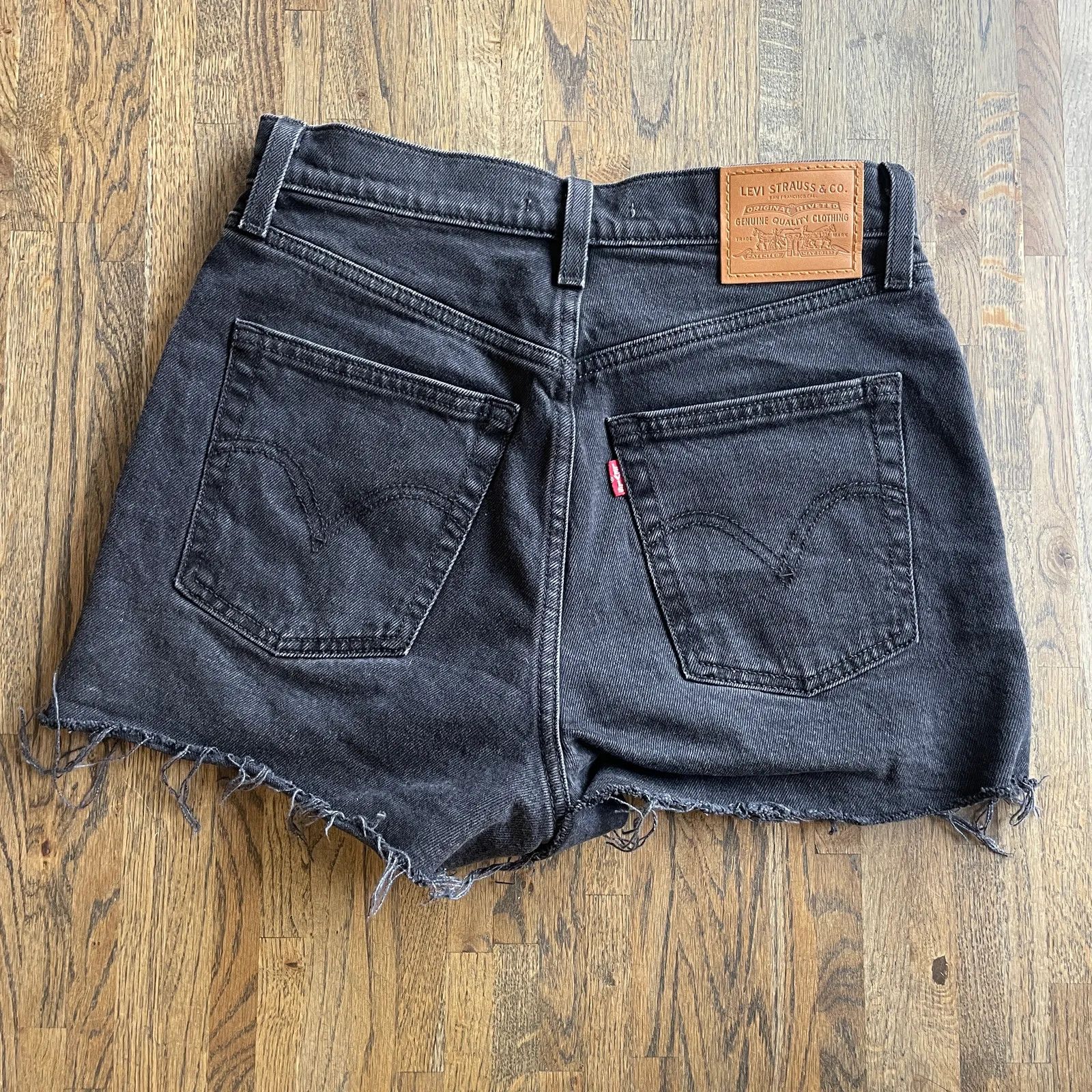 Levi's Levi's Ribcage shorts Shorts Size 26" / US 2 / IT 38 - 4 Thumbnail