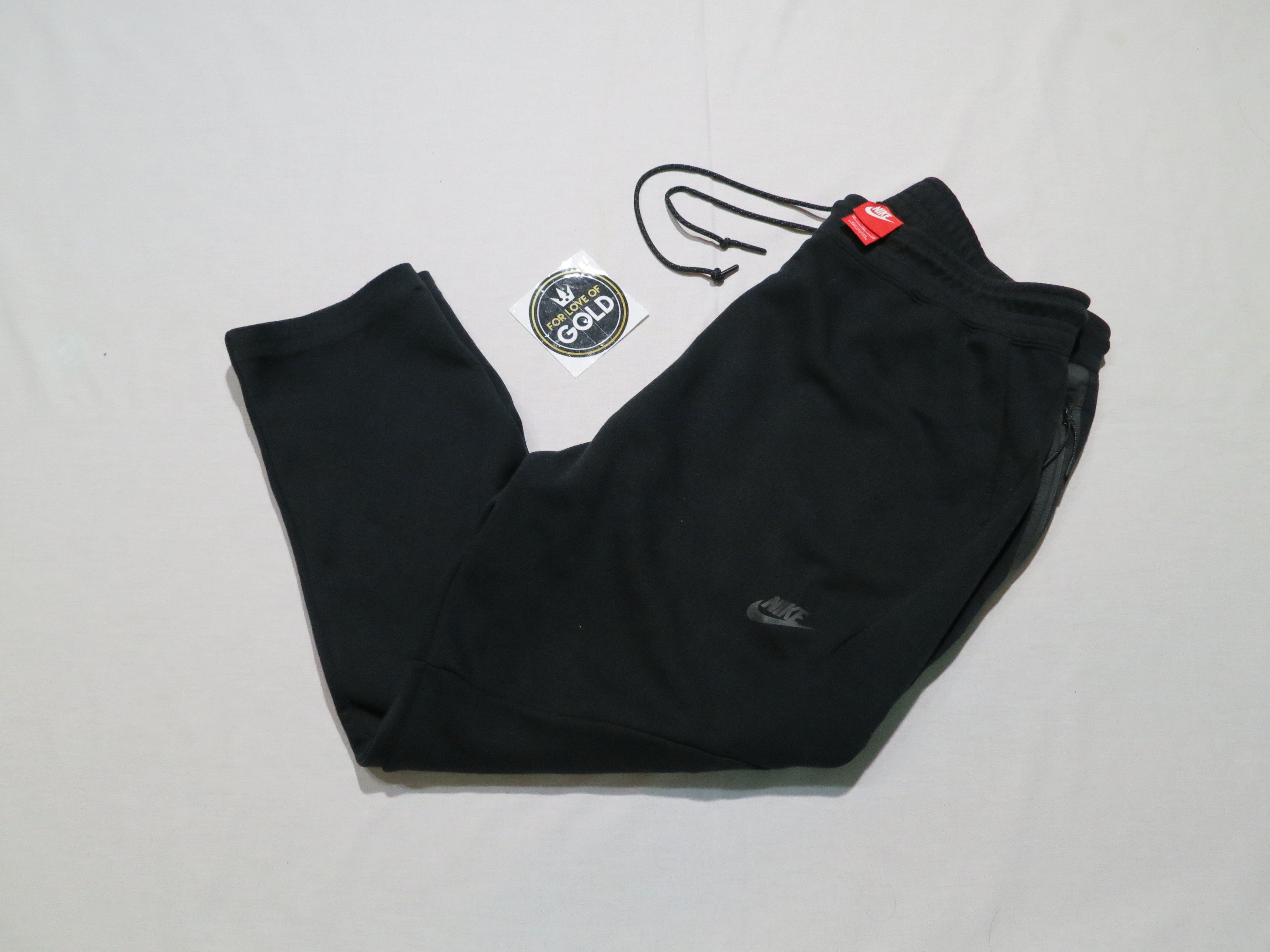 Nike Nike tech fleece black joggers sweatpants Size US 32 / EU 48 - 1 Preview