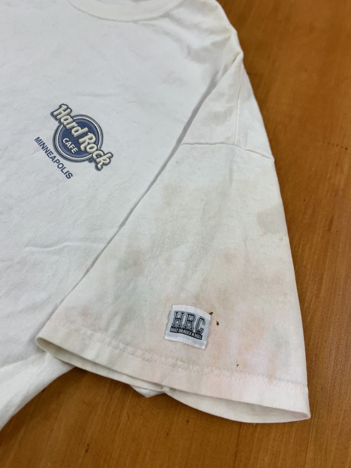 Vintage Vintage Hard Rock Cafe Minneapolis Guitar Skyscraper Tee Size US L / EU 52-54 / 3 - 5 Thumbnail