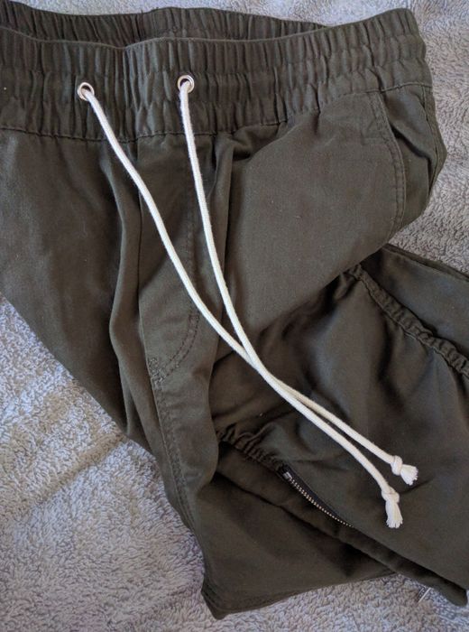 H&m twill zipper on sale pants