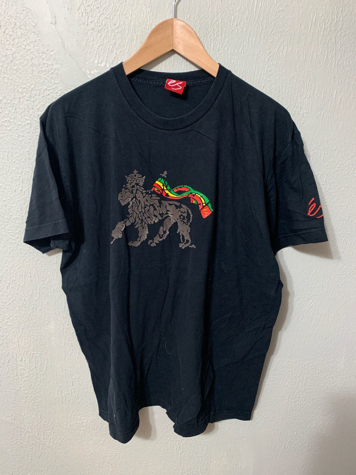 Vintage Vintage Es Lion Flag Skate Tee Size US XL / EU 56 / 4 - 1 Thumbnail