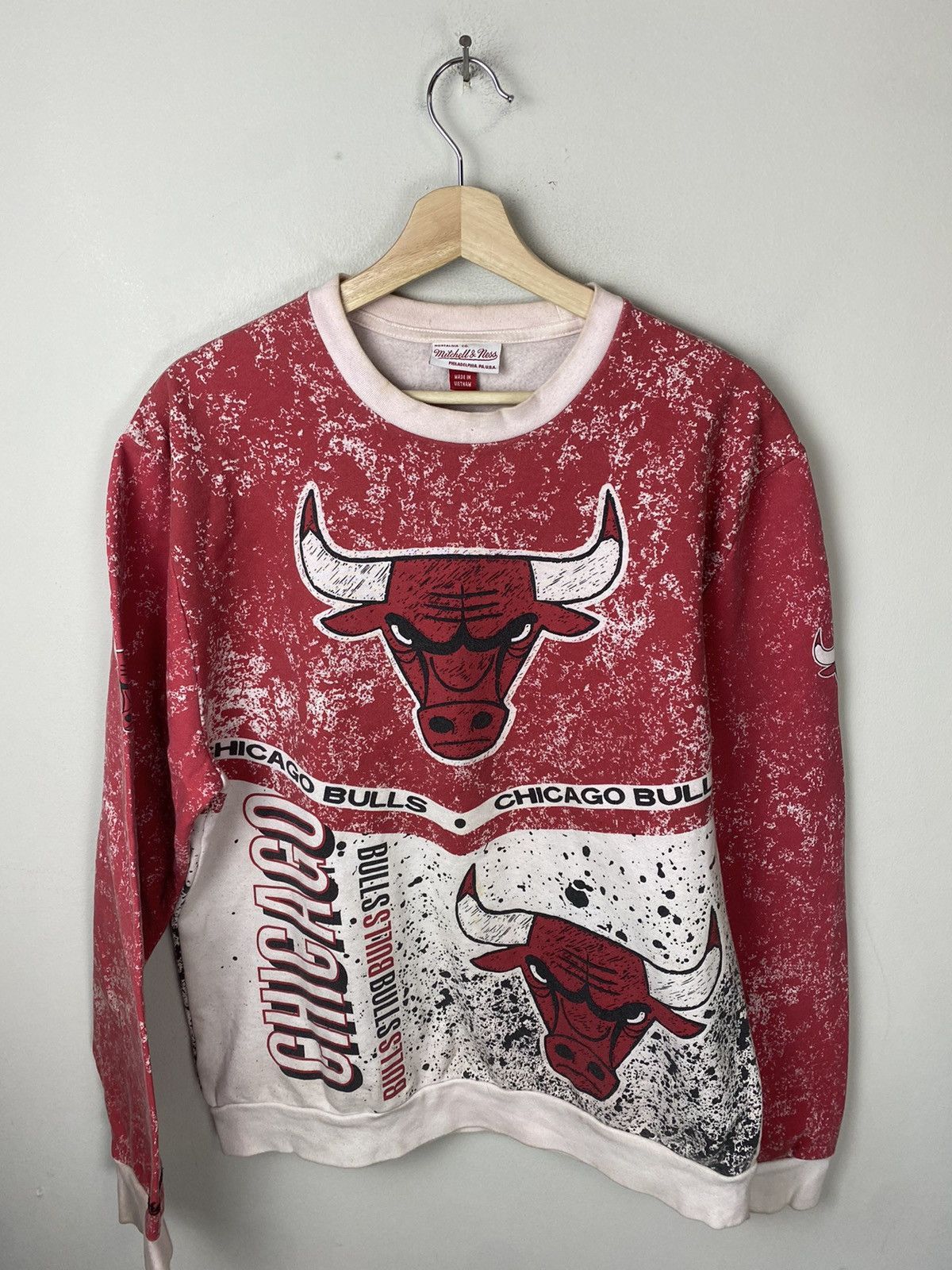 NBA × Vintage Vintage Crewneck NBA Chicago Bulls Mitchell & Ness Crewneck Size US L / EU 52-54 / 3 - 1 Thumbnail