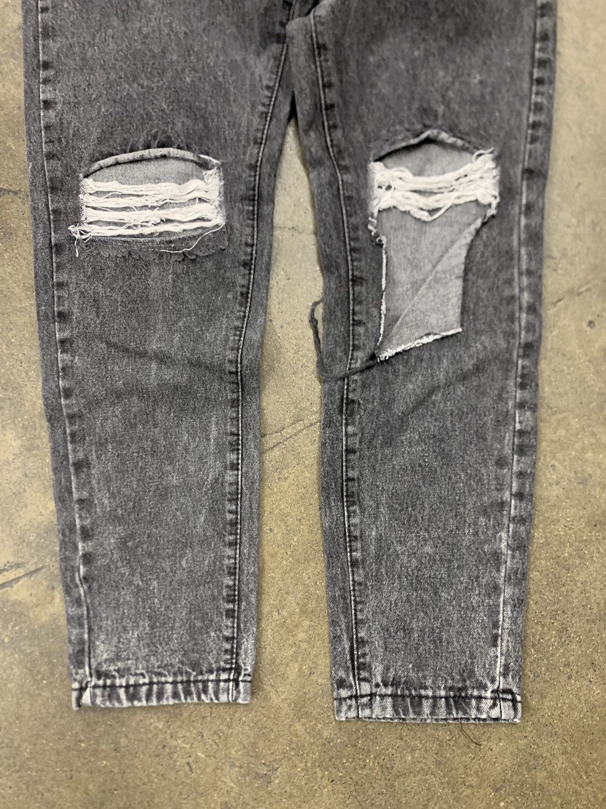 Jean × Vintage Vintage Distressed Jeans 29x26 Size US 29 - 6 Thumbnail