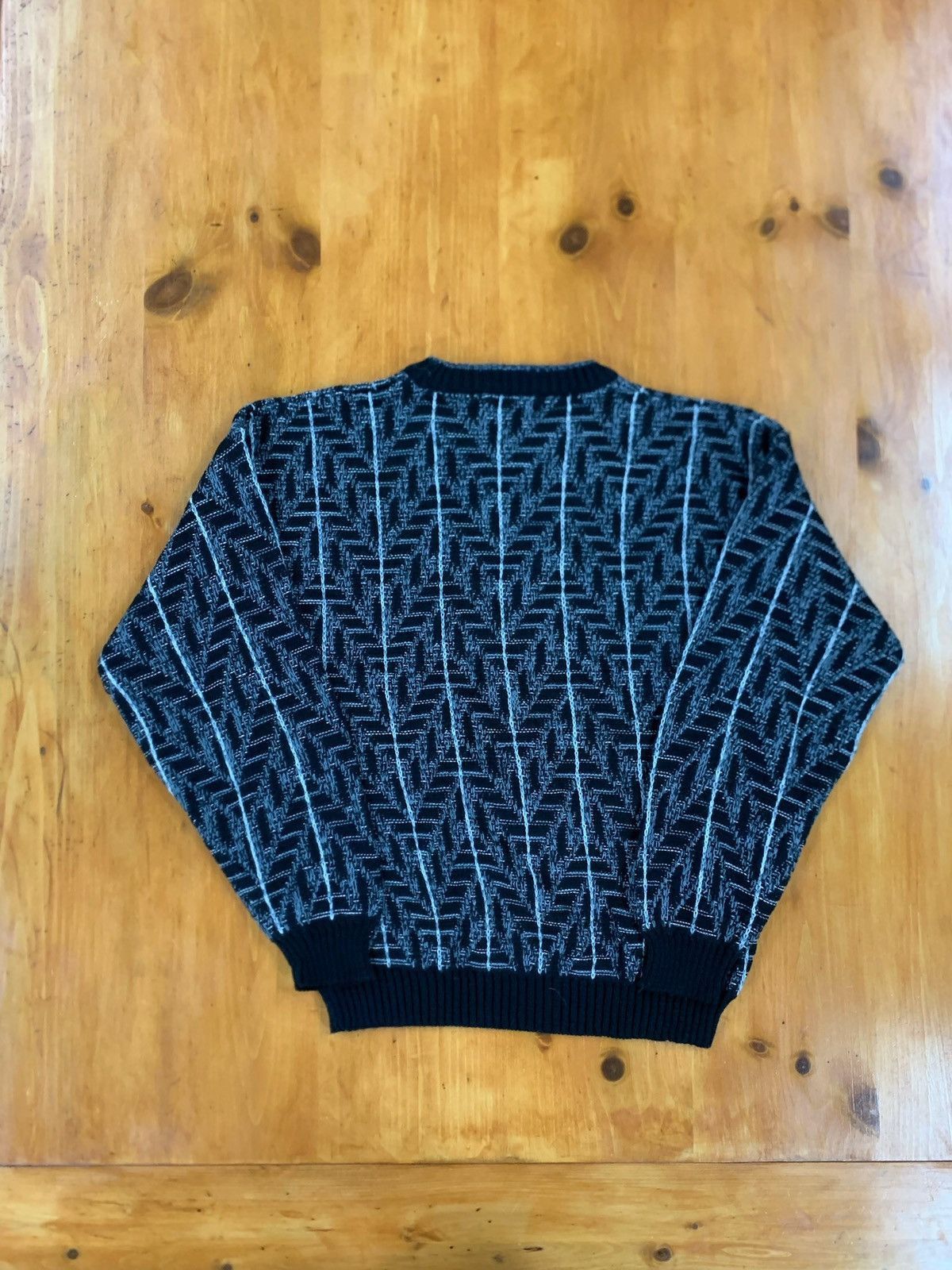 Vintage Vintage Distortion Wave knit Sweater Size US S / EU 44-46 / 1 - 3 Thumbnail