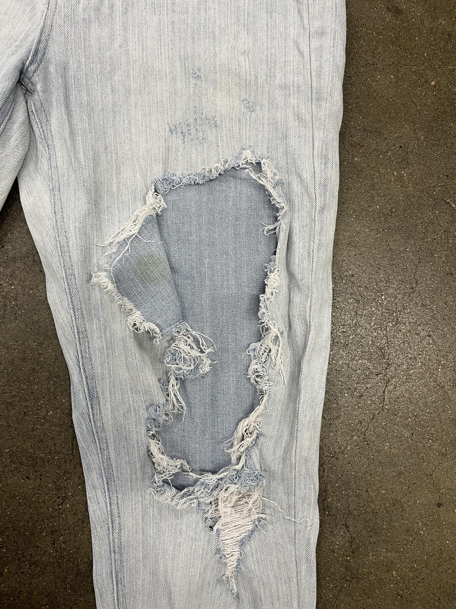 Jean Wild Fable Blown Out Legs Lightwash Denim Size US 30 / EU 46 - 2 Thumbnail