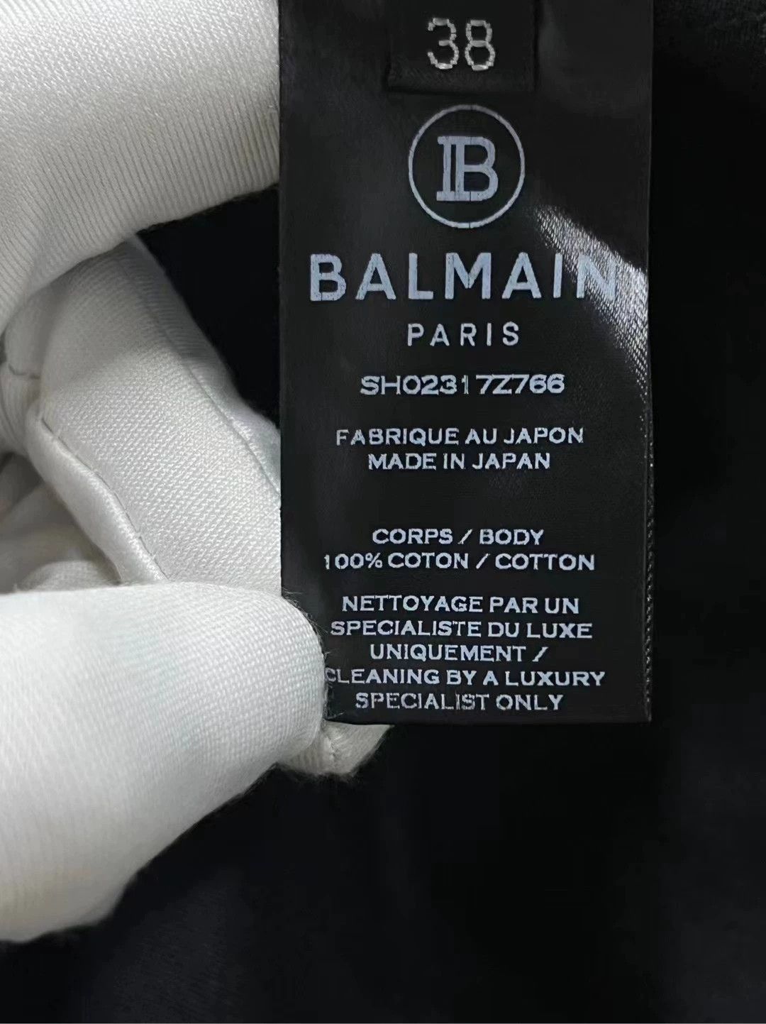 Balmain Balmain Imitation of the old arm destroyed the letter logo denim jacket behind the silver buckle. Size US M / EU 48-50 / 2 - 4 Thumbnail