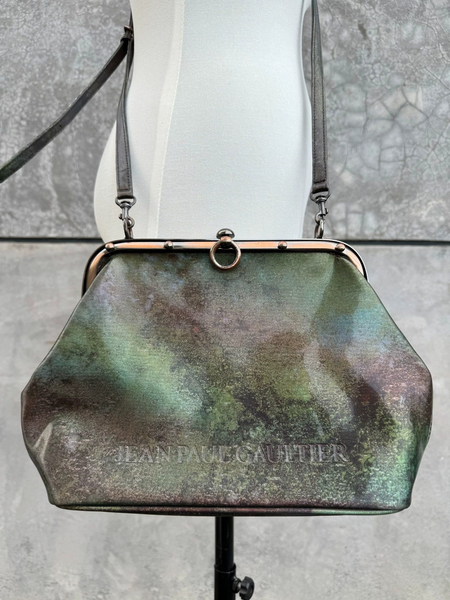 Jean Paul Gaultier Jean Paul Gaultier Jade bug mouth gold medium handbag Size ONE SIZE - 4 Thumbnail