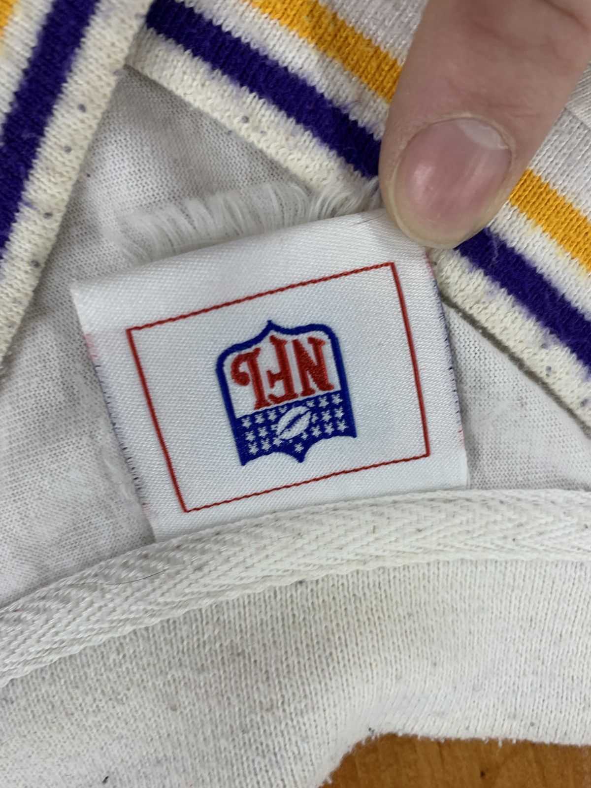 Vintage Vintage 1990s Vikings Embroidered Longsleeve Size US L / EU 52-54 / 3 - 3 Thumbnail
