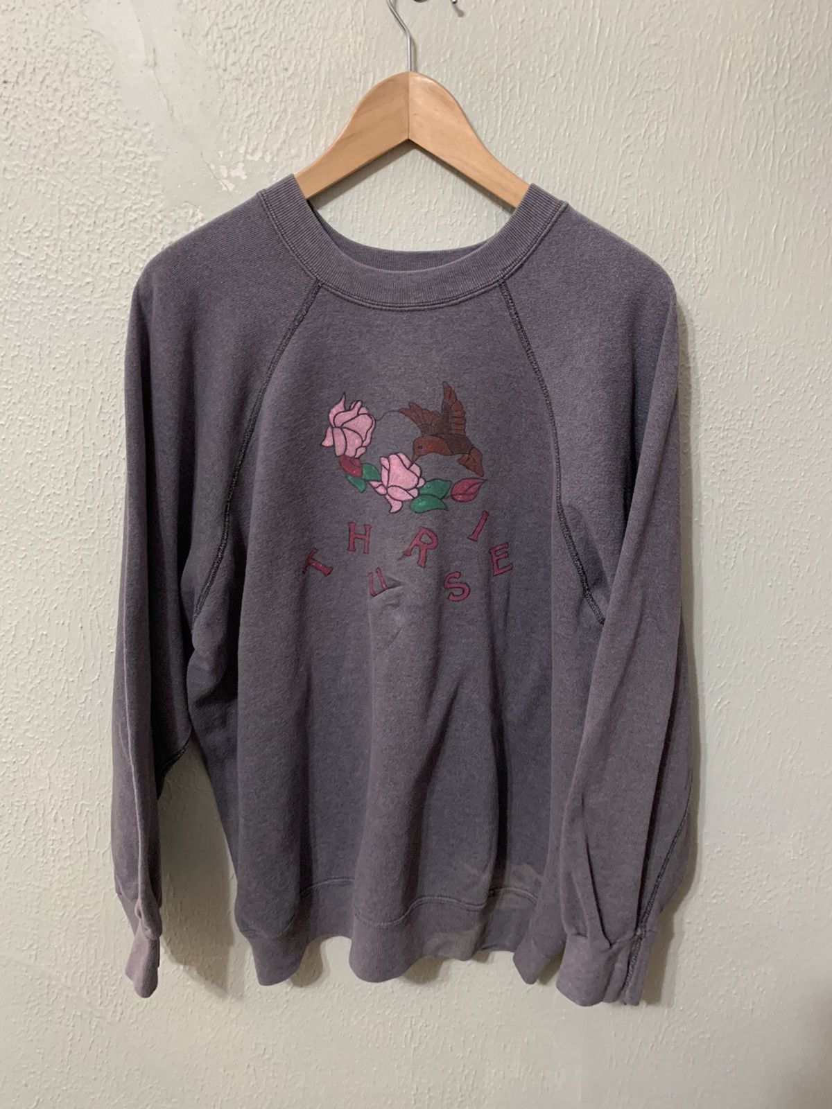 Vintage Crewneck Hummingbird Floral Thursie Crewneck