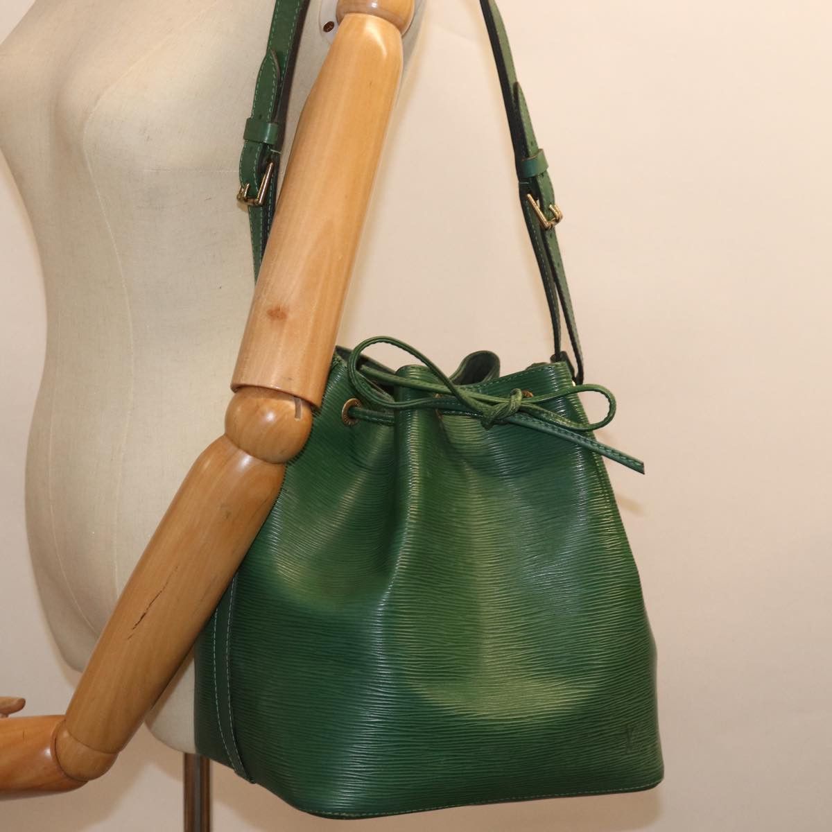 Louis Vuitton Louis Vuitton Petit Noé shoulder Size ONE SIZE - 8 Thumbnail