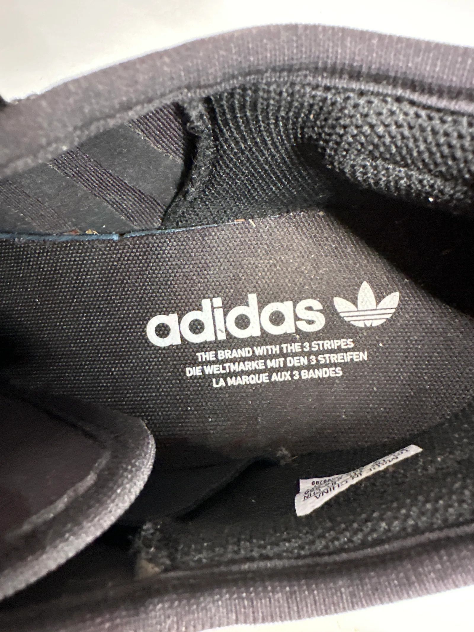 Adidas Adidas Sneakers Size US 9 / EU 42 - 2 Thumbnail