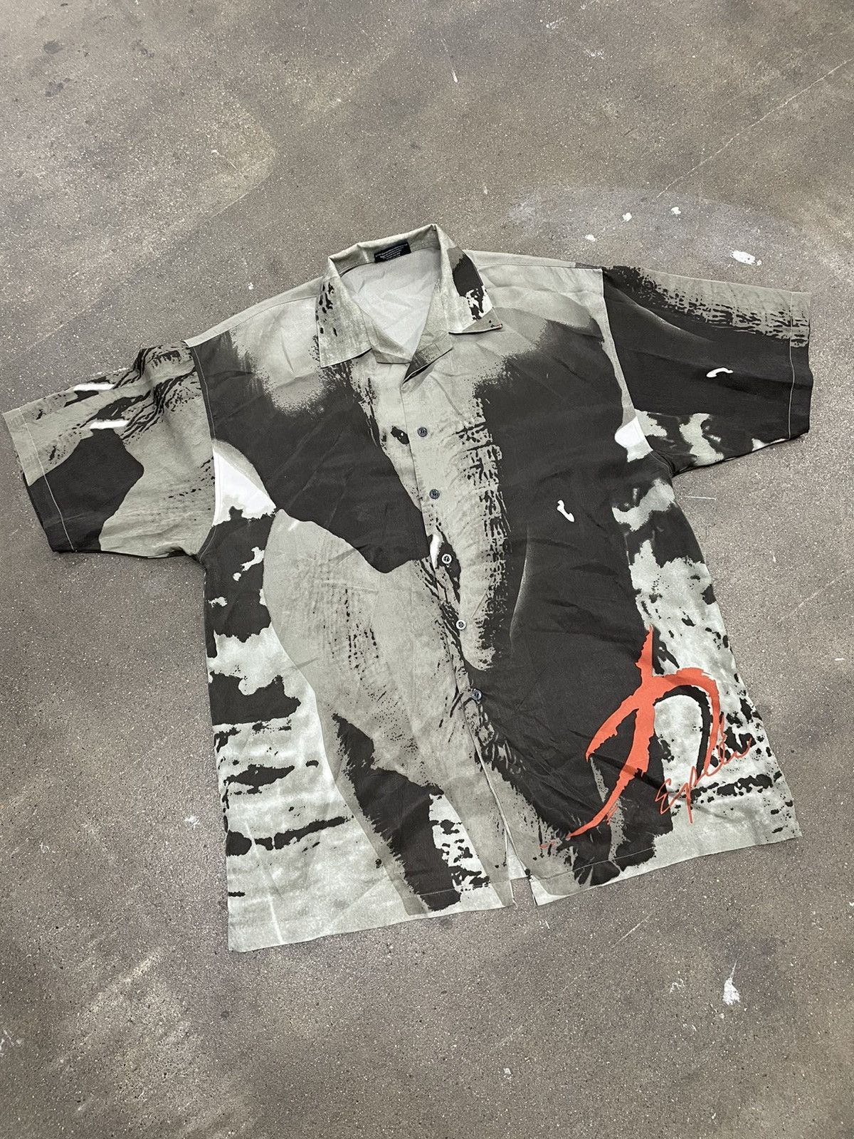 Vintage Vintage 1990s Elephant Overprint Shirt Size US XL / EU 56 / 4 - 2 Thumbnail
