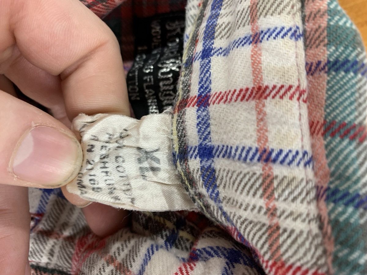 Vintage Vintage Flannel 1980s Royal Knight Check Red Flannel Shirt Size US XL / EU 56 / 4 - 5 Thumbnail