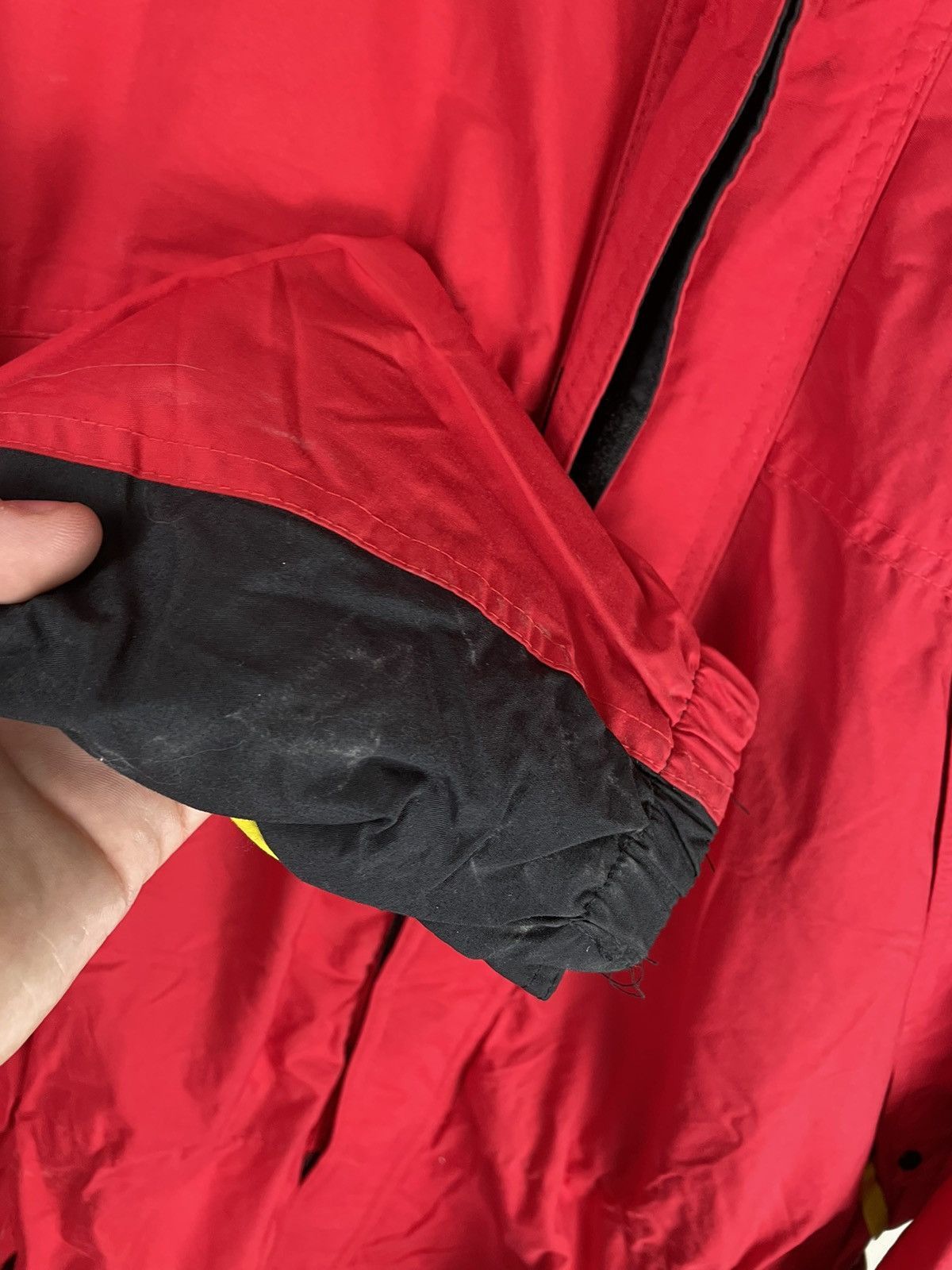 Vintage Vintage Marlboro Windbreaker Ski Parka Size US L / EU 52-54 / 3 - 3 Thumbnail