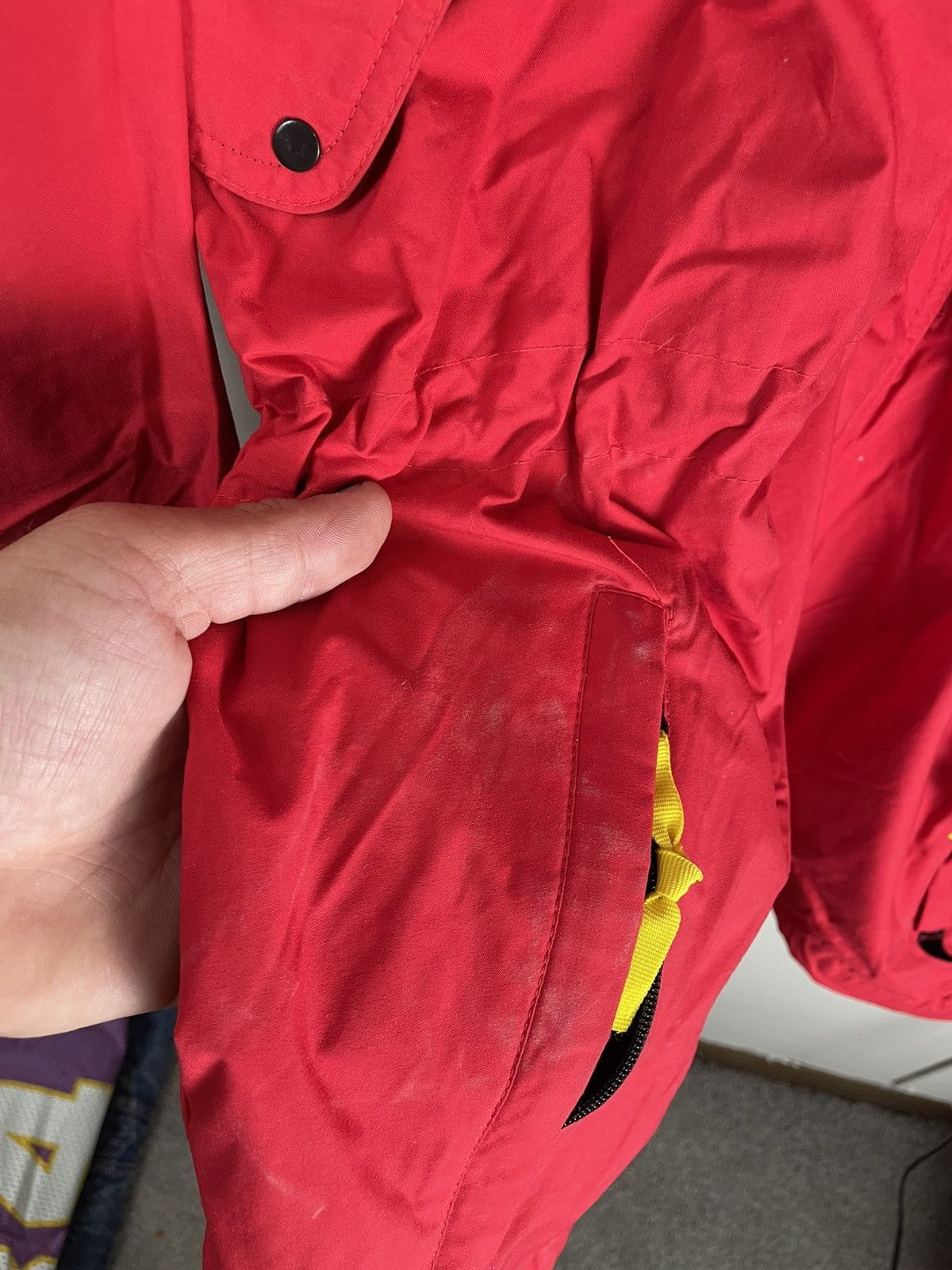 Vintage Vintage Marlboro Windbreaker Ski Parka Size US L / EU 52-54 / 3 - 4 Thumbnail