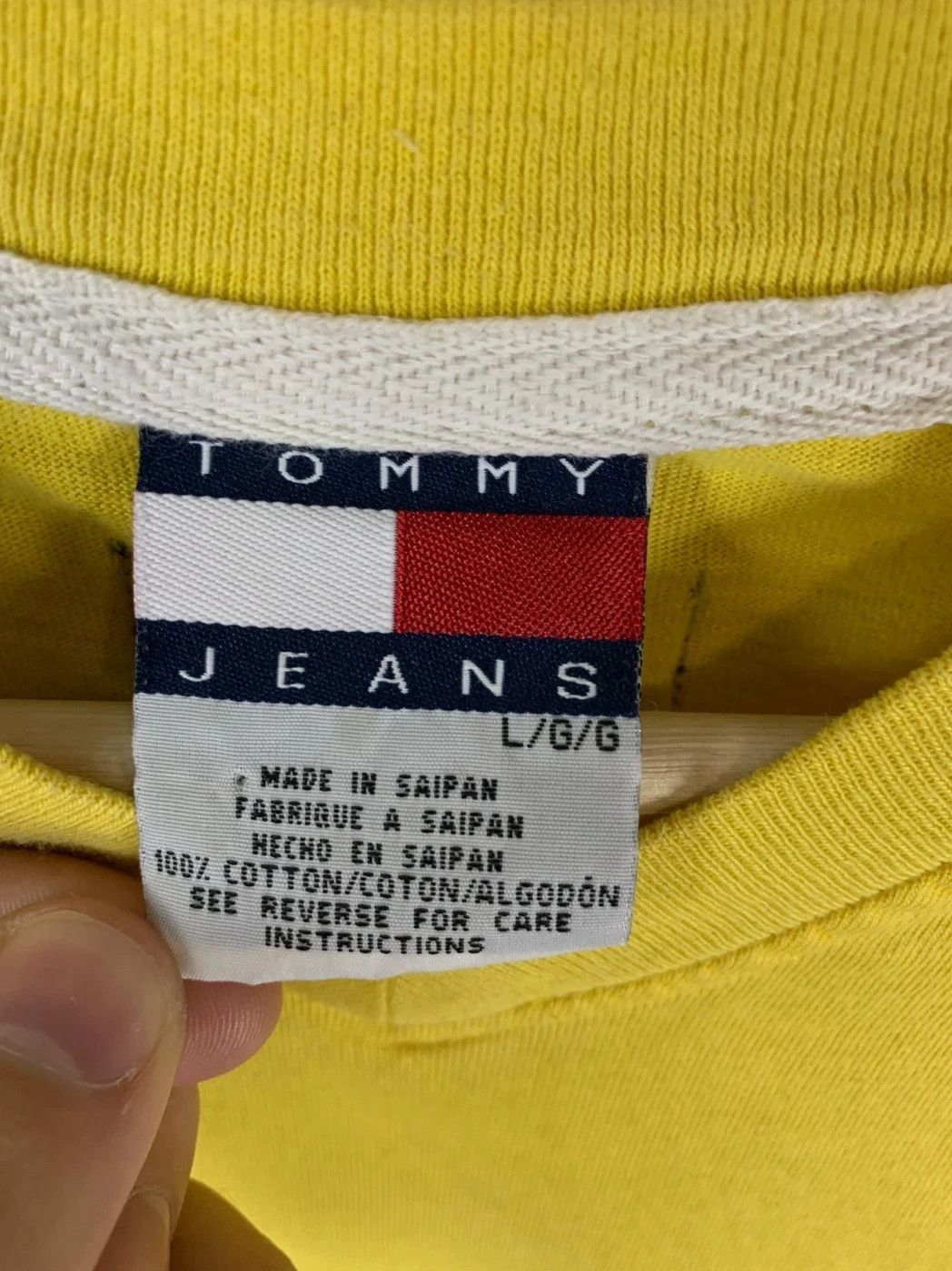 Tommy Hilfiger × Vintage Vintage Tommy Hilfiger Jeans T-Shirt Size US L / EU 52-54 / 3 - 3 Thumbnail