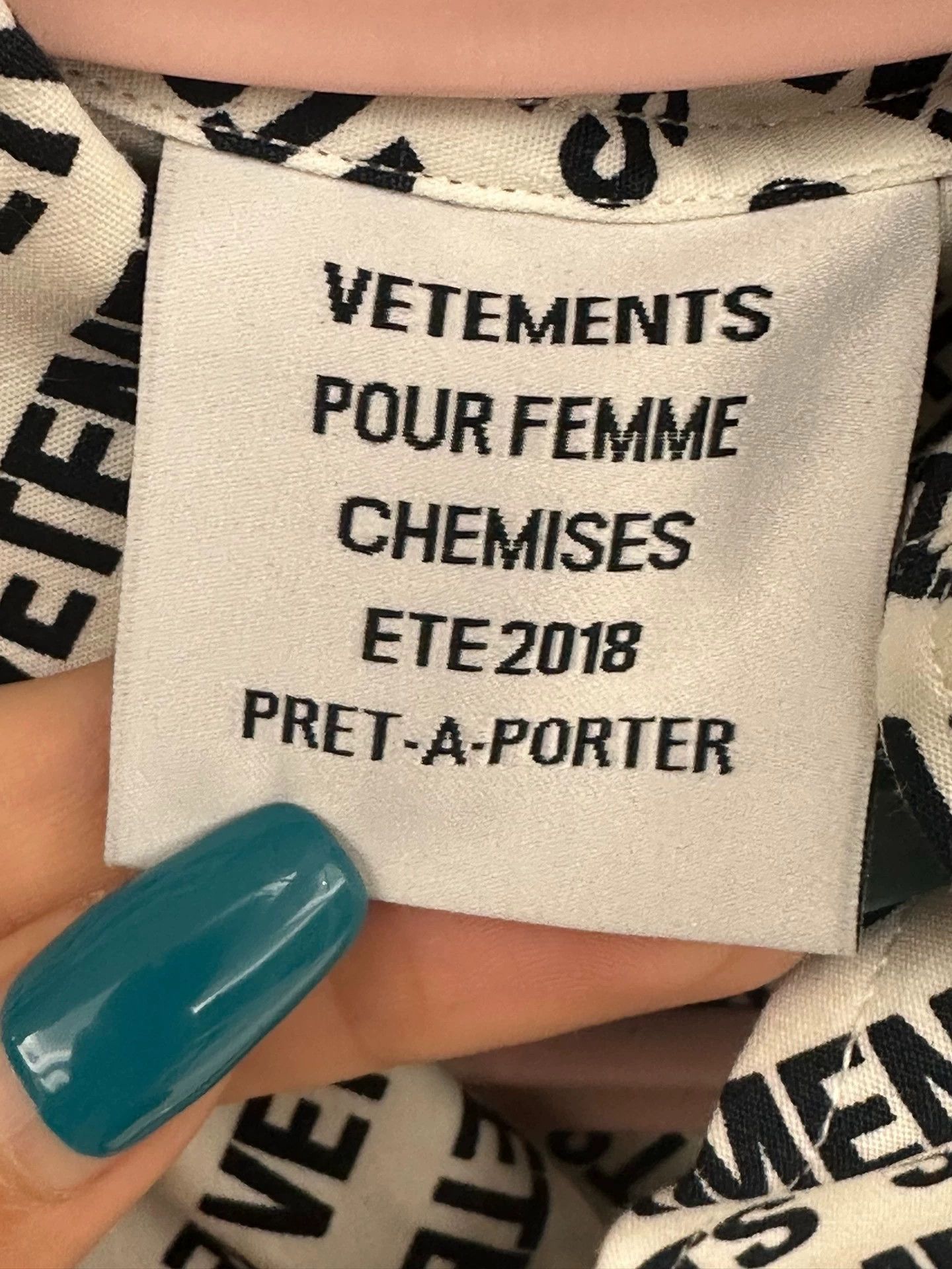 Vetements Vetements shirt -DMC Size US M / EU 48-50 / 2 - 5 Thumbnail