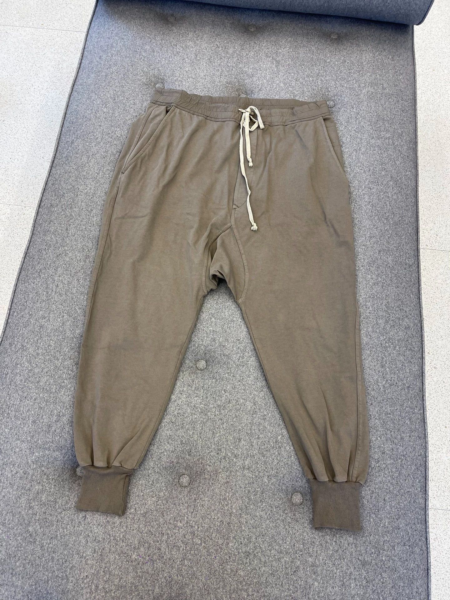 Rick Owens Rick Owens Auxiliary Line Men's Khaki Foot Pants -DMC Size US 34 / EU 50 - 7 Thumbnail