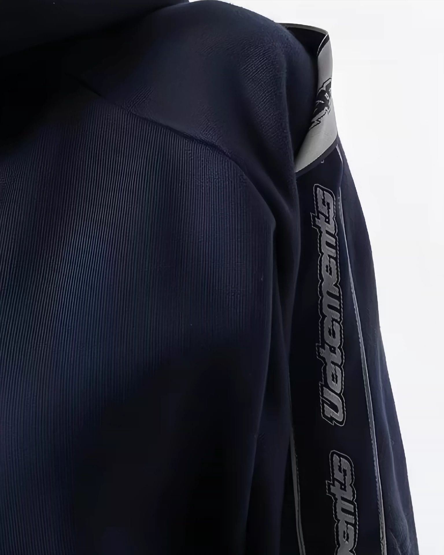 Vetements Vetements navy blue ribbon design hoodie -DMC Size US S / EU 44-46 / 1 - 5 Thumbnail