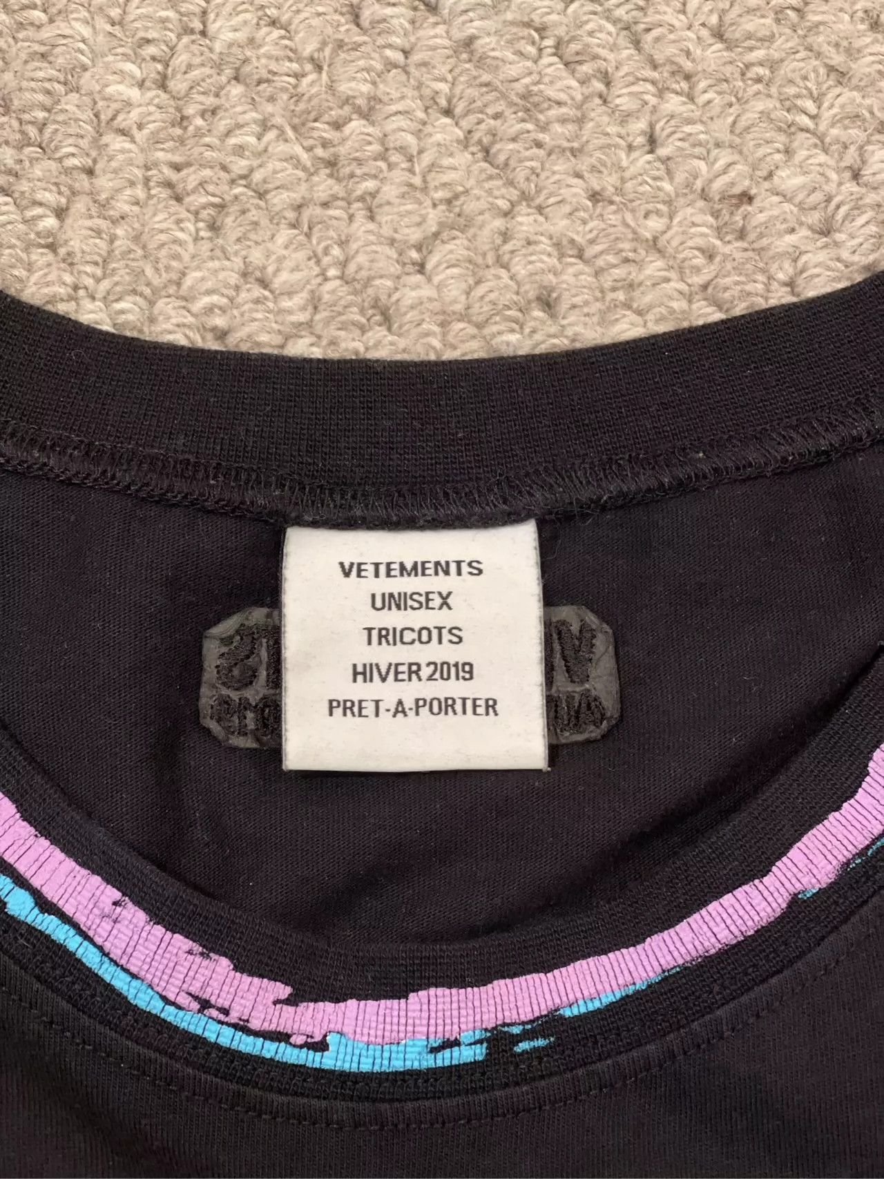 Vetements Black Slogan Logo Oil Short Sleeve T-shirt -DMC