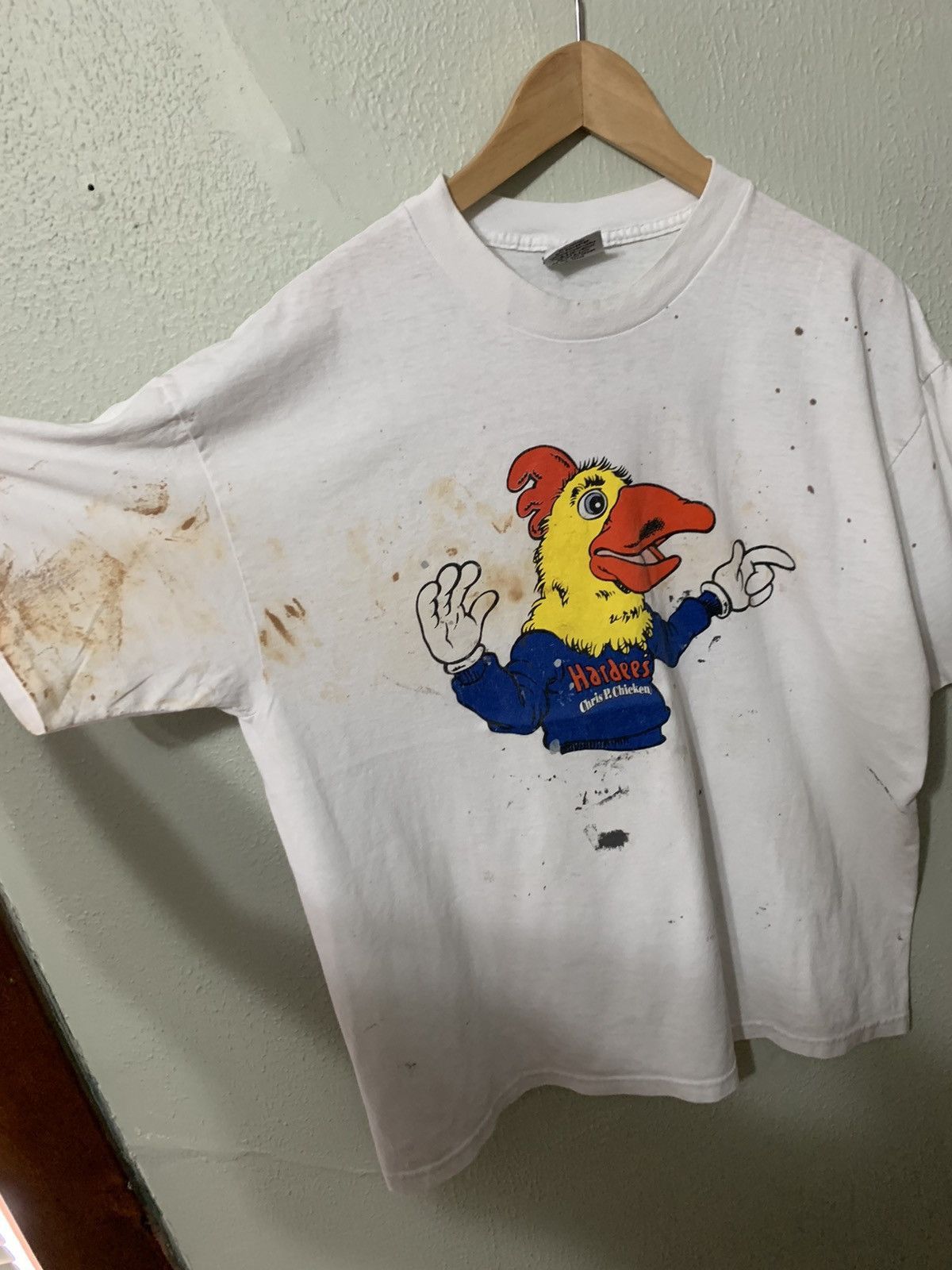 Vintage Vintage Hardee’s Chris P Chicken Stained Tee Size US XL / EU 56 / 4 - 3 Thumbnail