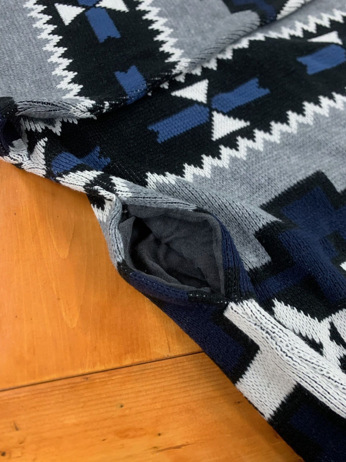 Vintage Vintage Aztec Geo Abstraction Knit Sweater Size US L / EU 52-54 / 3 - 5 Thumbnail