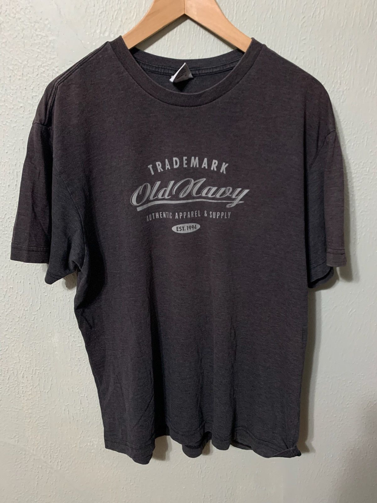 Vintage Vintage Old Navy Logo Tee Size US L / EU 52-54 / 3 - 3 Thumbnail