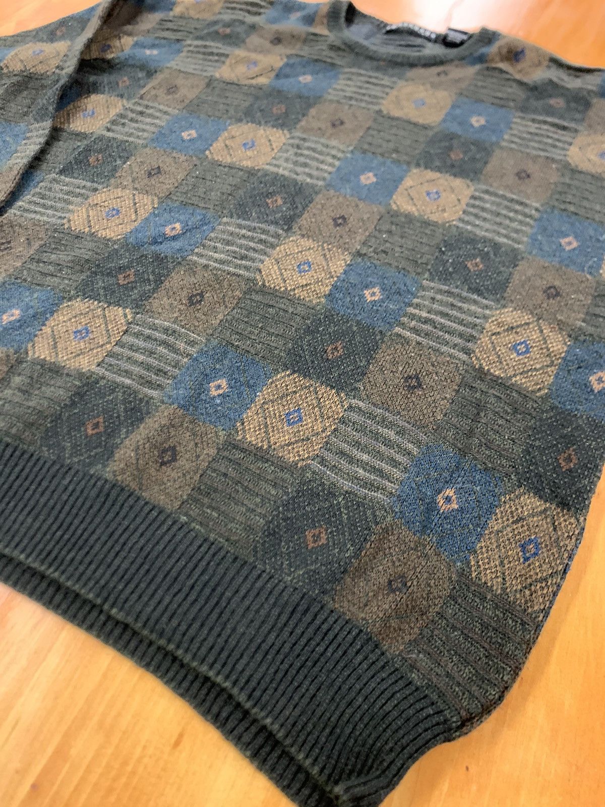 Vintage Consensus Diamond Eyes Checkerboard Knit Size US XL / EU 56 / 4 - 3 Thumbnail