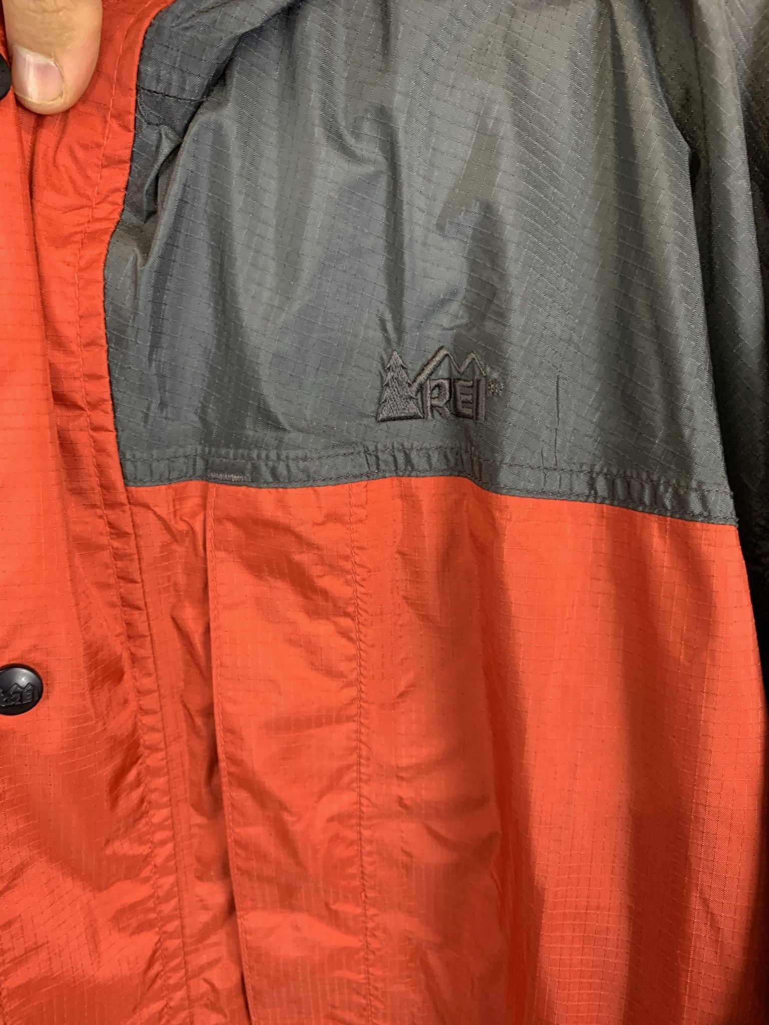 Vintage Vintage 1990s REI Gore Tex Red Grey Rain Jacket Size XL Size US XL / EU 56 / 4 - 3 Thumbnail