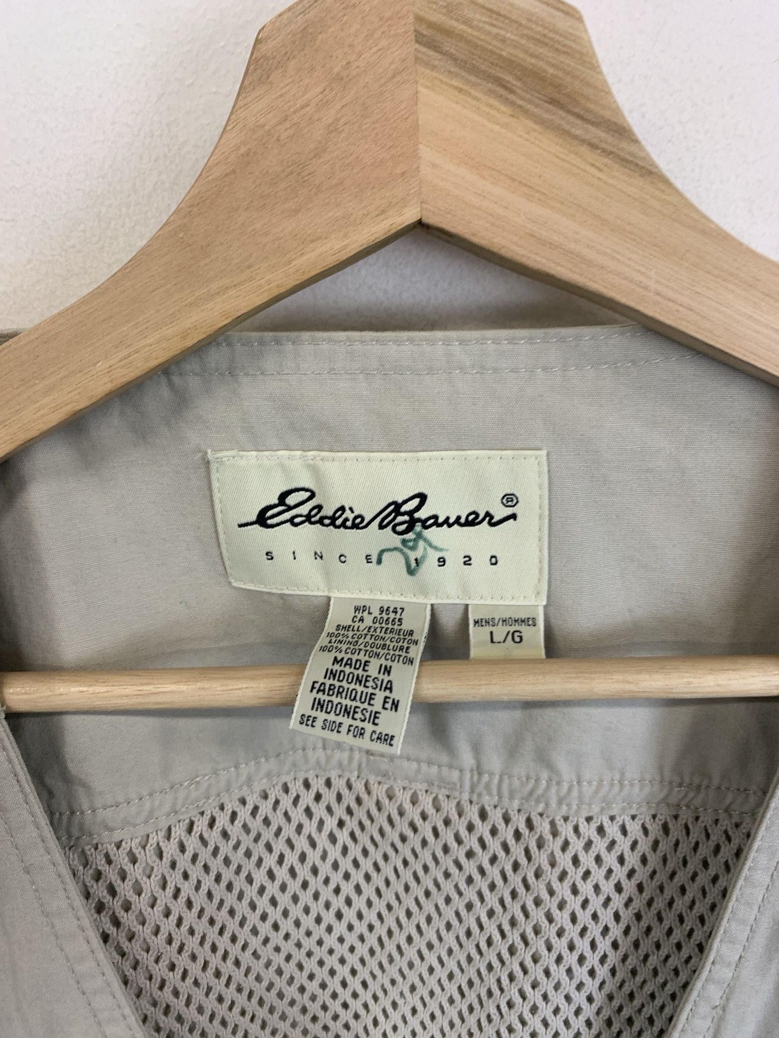 Vintage Vintage 1990s Eddie Bauer Tan Fishing Tactival Vest Size L Size US L / EU 52-54 / 3 - 3 Thumbnail