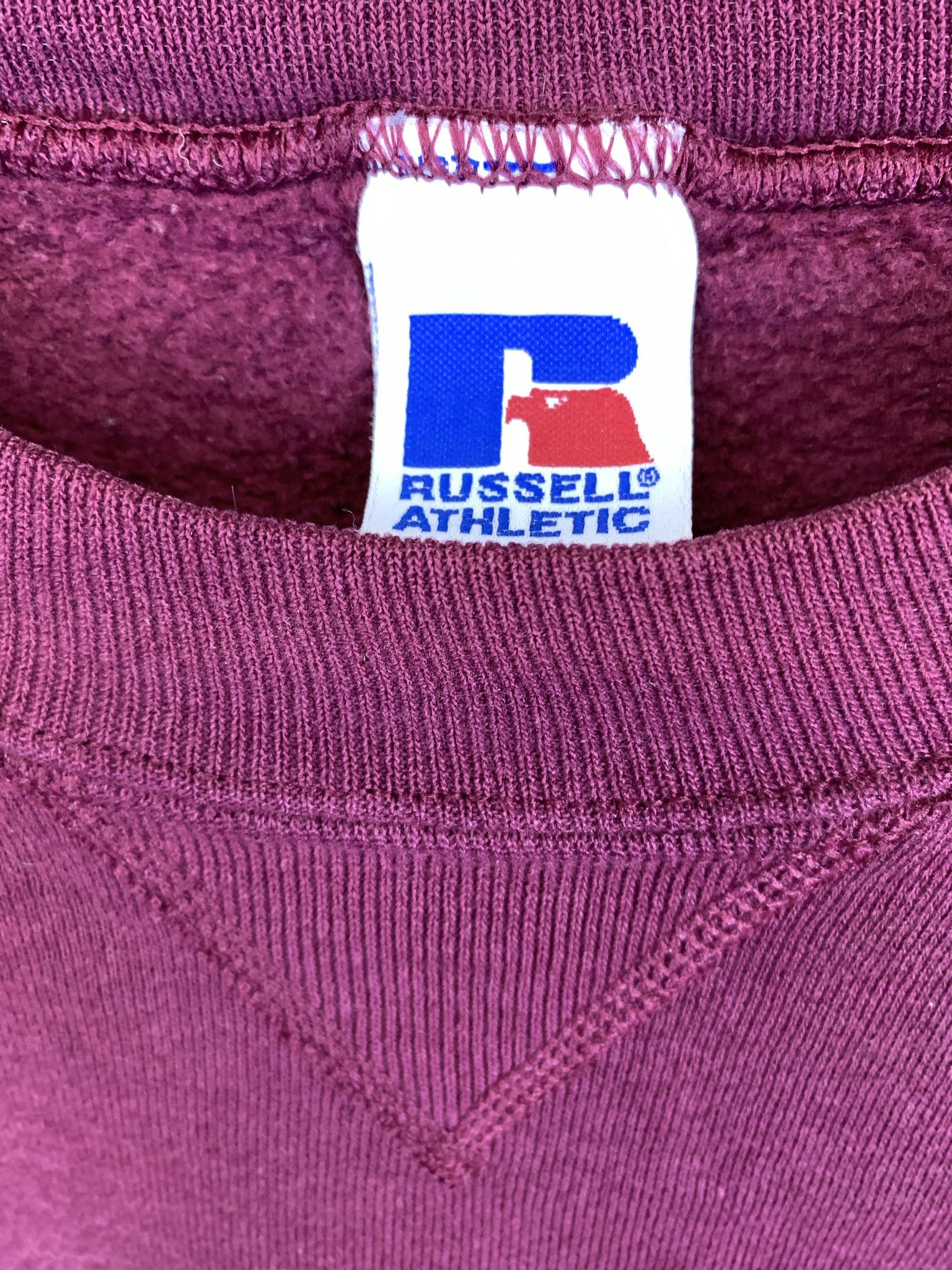 Vintage Vintage Crewneck Maroon Russel Athletic Blank Pullover Size M Size US M / EU 48-50 / 2 - 2 Thumbnail