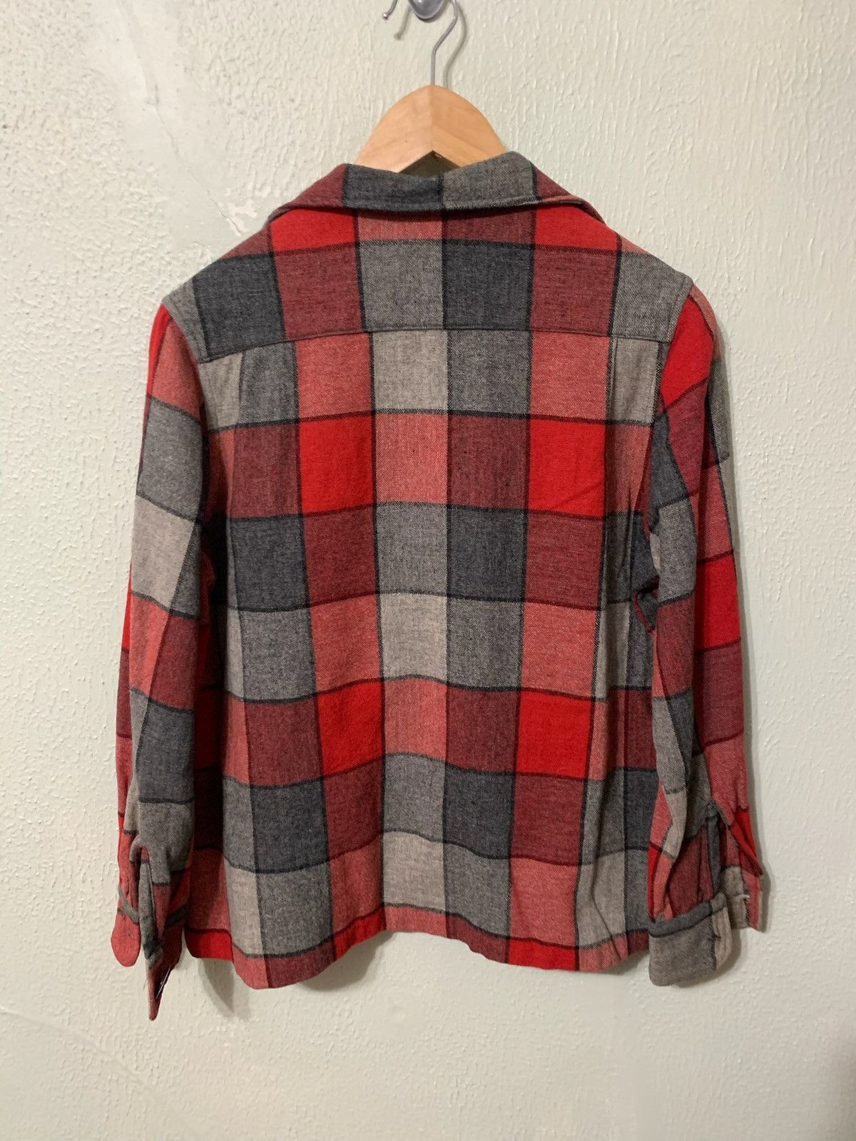 Vintage Vintage Dic Gene Grey Red Check Button Up Slick Jacket Size US S / EU 44-46 / 1 - 3 Thumbnail