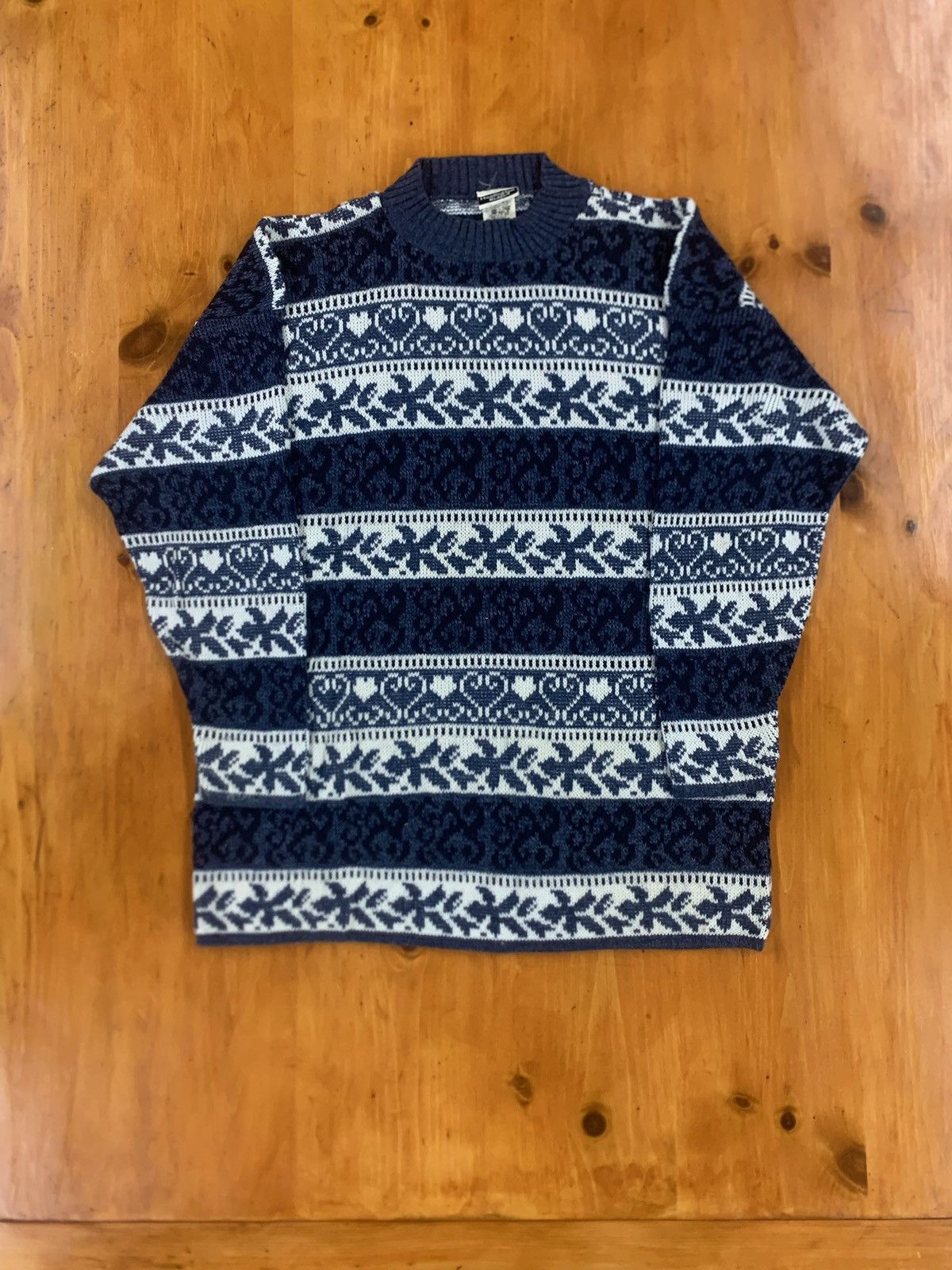 Vintage Vintage Heart Stripe Knit Sweater Size US L / EU 52-54 / 3 - 3 Thumbnail