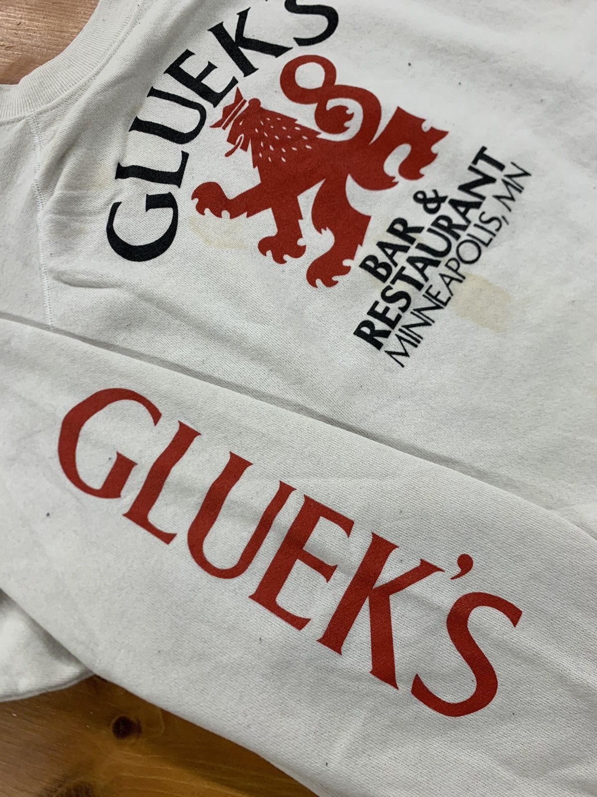 Vintage Vintage Crewneck 1980s Glueks Bar Minneapolis Crewneck Size US XL / EU 56 / 4 - 6 Thumbnail