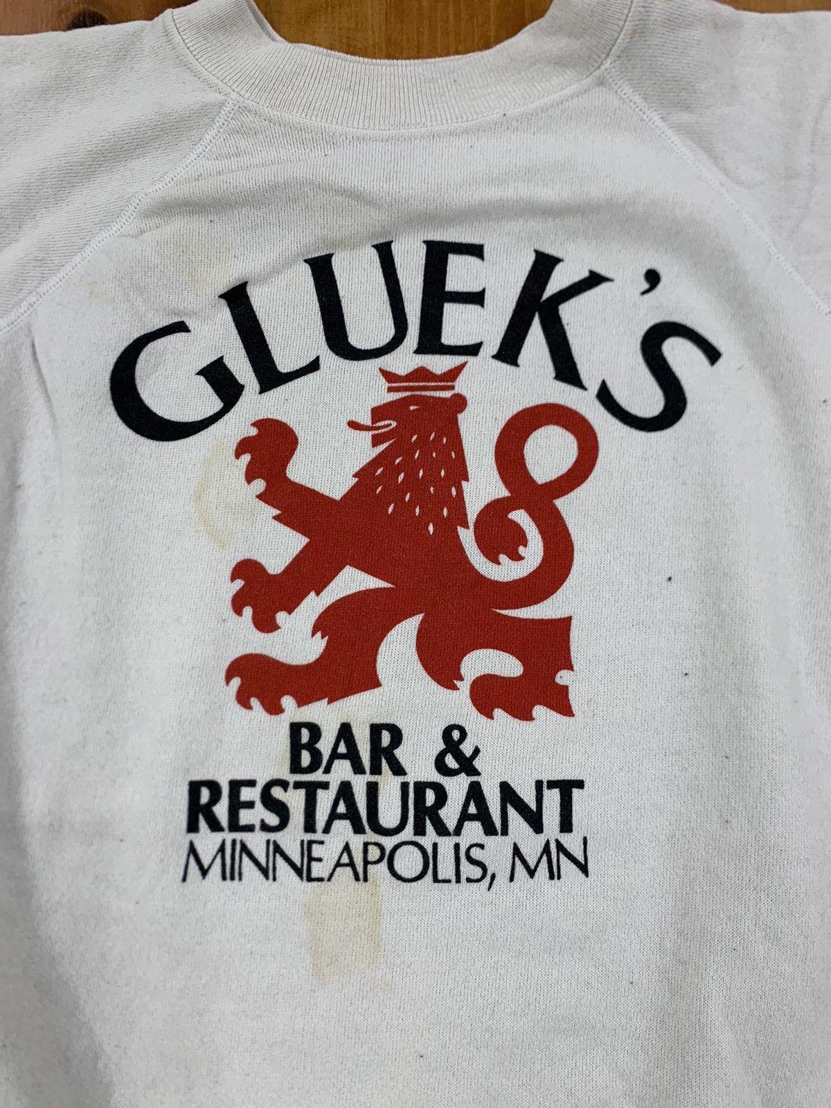 Vintage Vintage Crewneck 1980s Glueks Bar Minneapolis Crewneck Size US XL / EU 56 / 4 - 8 Thumbnail