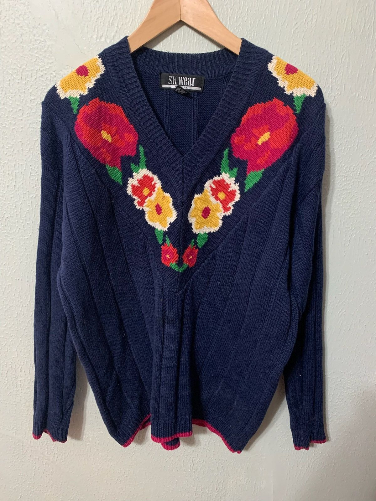 Vintage Vintage Floral V-Neck Knit Sweater Size US S / EU 44-46 / 1 - 3 Thumbnail