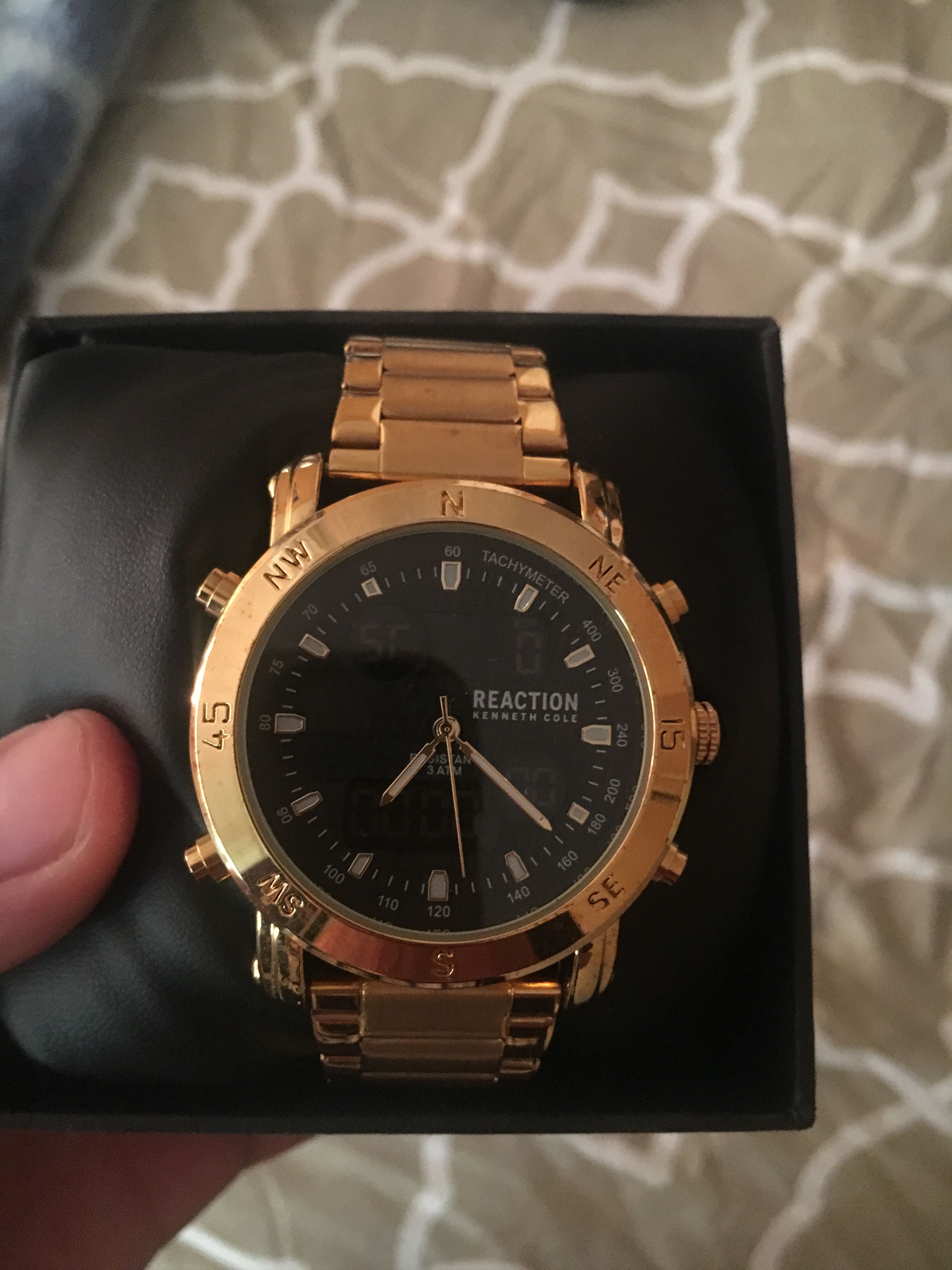 Kenneth cole reaction online watch gold