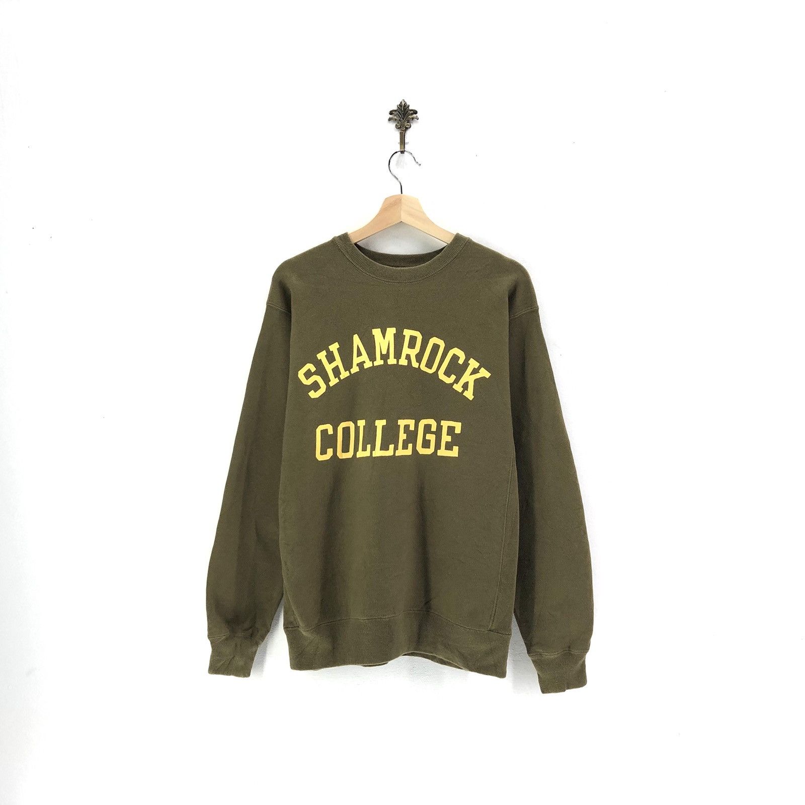 Vintage Vintage Shamrock College Crewneck Sweatshirt Size US M / EU 48-50 / 2 - 1 Thumbnail