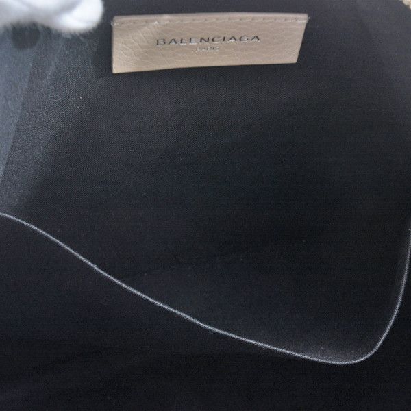 Balenciaga Balenciaga Balenciaga Leather Clutch Bag 443522 Leather Clutch Bag 443522 in Great Condition Size ONE SIZE - 5 Thumbnail