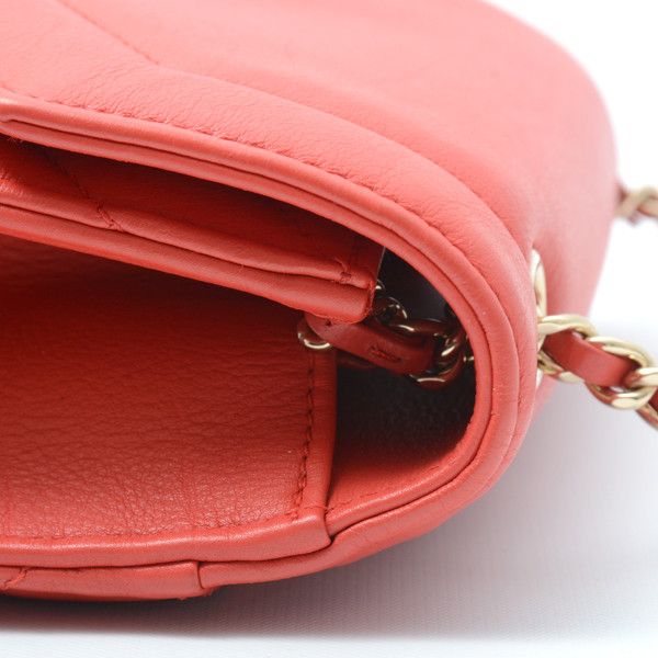 Chanel Chanel Chanel Chevron Leather Chain Shoulder Bag Red Leather Crossbody Bag 27******** in Great Condition Size ONE SIZE - 8 Thumbnail