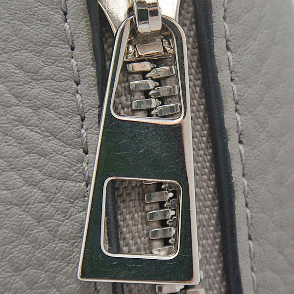 Loewe Loewe Loewe Elephant Mini Chain Shoulder Bag Calf Leather Leather Crossbody Bag C623R02X01 in Great Condition Size ONE SIZE - 8 Thumbnail