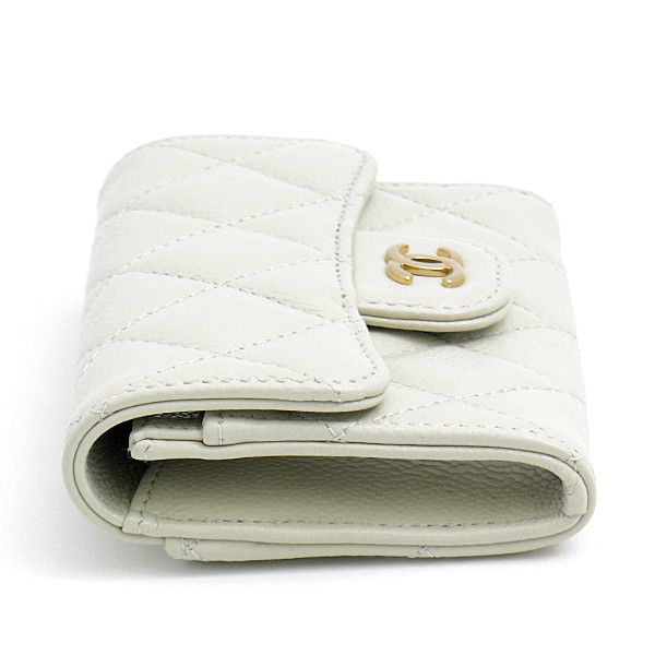 Chanel Chanel Chanel Caviar Skin Matelasse Classic Flap Card Case Leather Card Case 75385 in Great Condition Size ONE SIZE - 3 Thumbnail